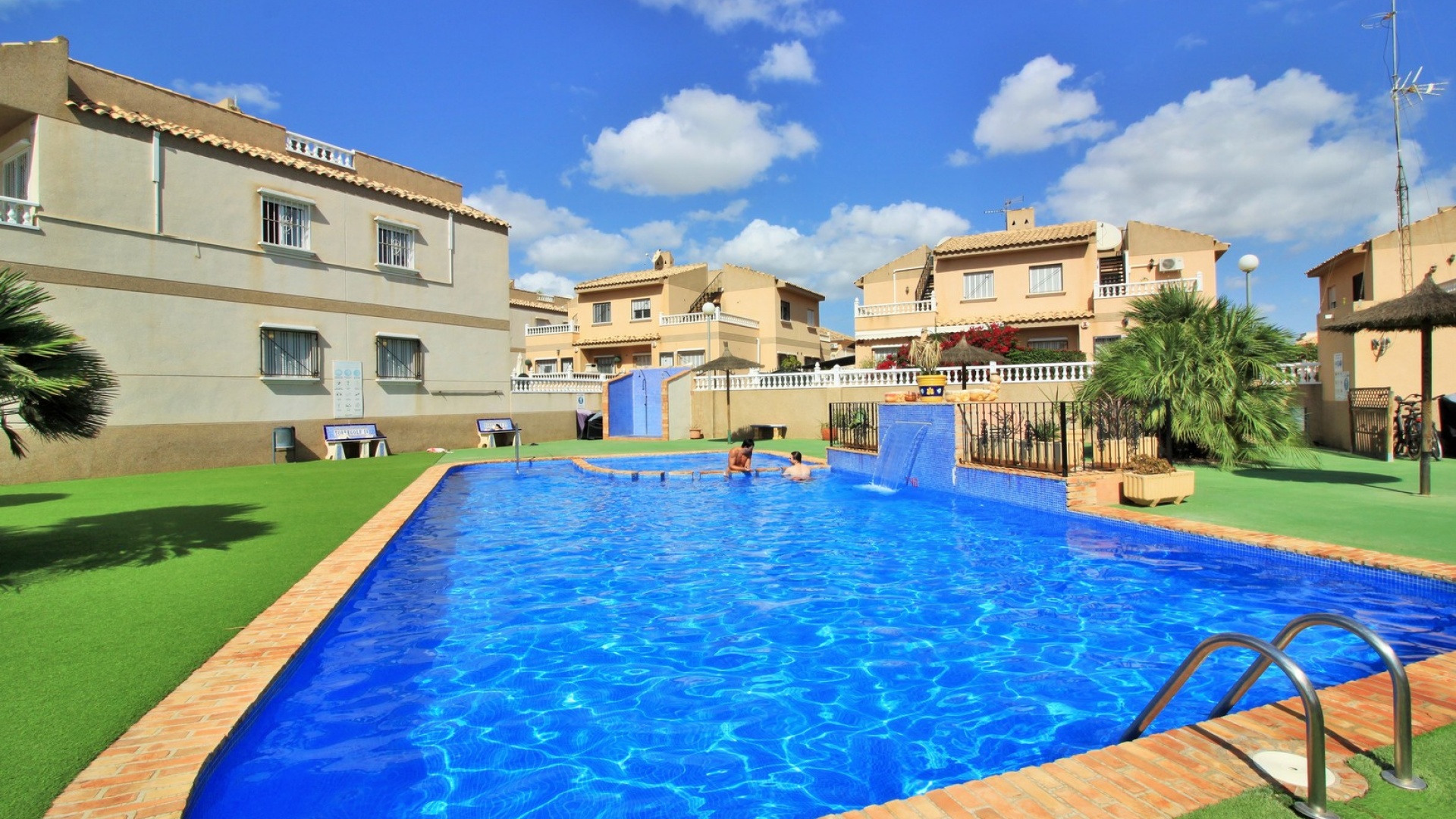 Återförsäljning - Radhus - Villamartin