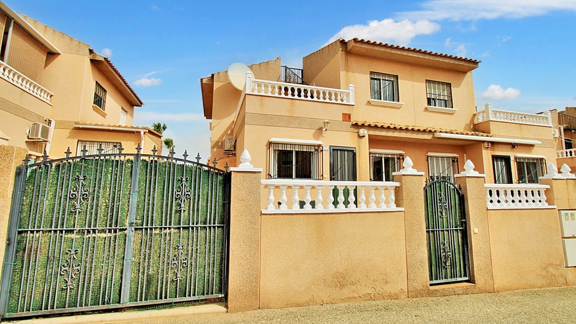 Återförsäljning - Radhus - Villamartin