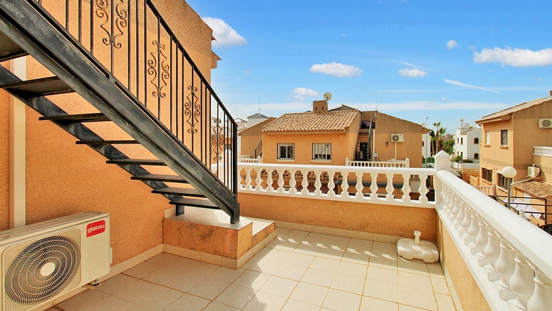 Återförsäljning - Radhus - Villamartin