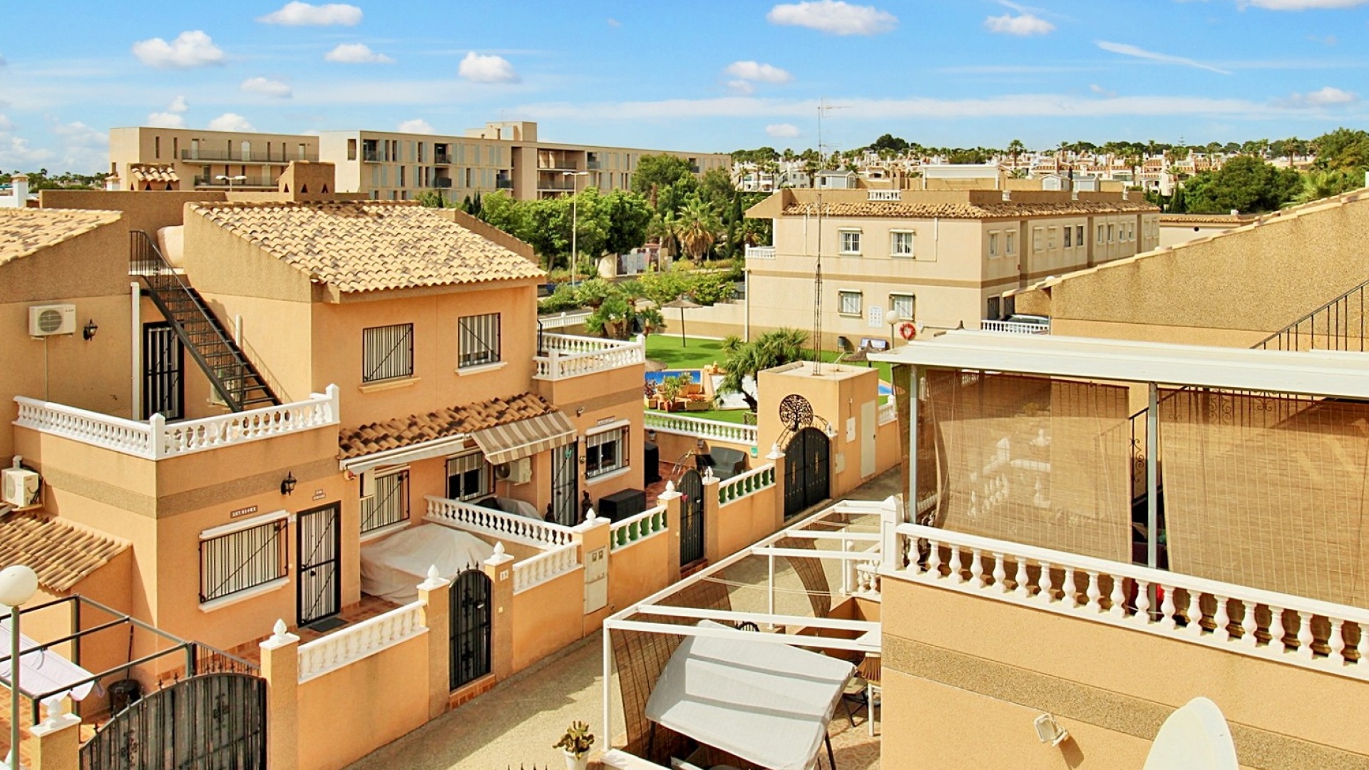 Återförsäljning - Radhus - Villamartin