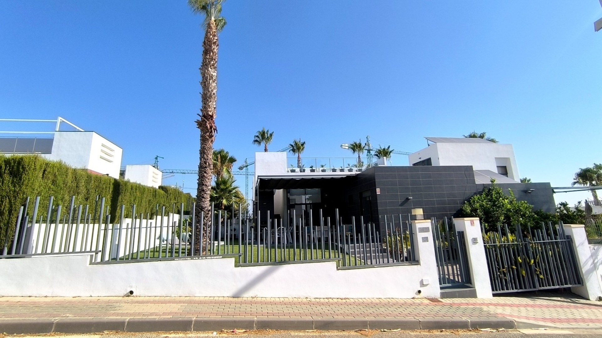 Återförsäljning - Villa - Algorfa - La Finca Golf Resort