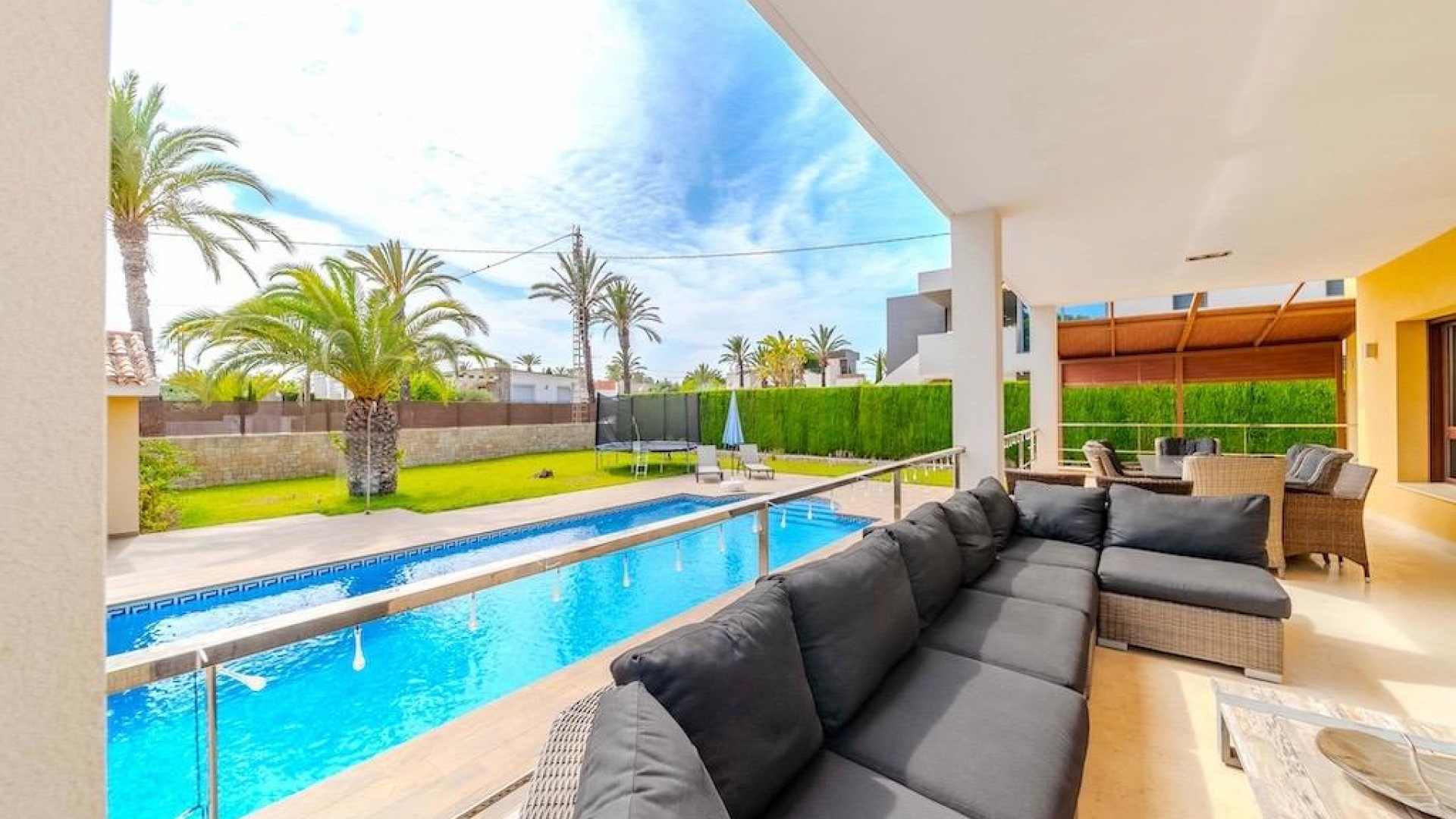 Återförsäljning - Villa - Cabo Roig - beachside cabo roig