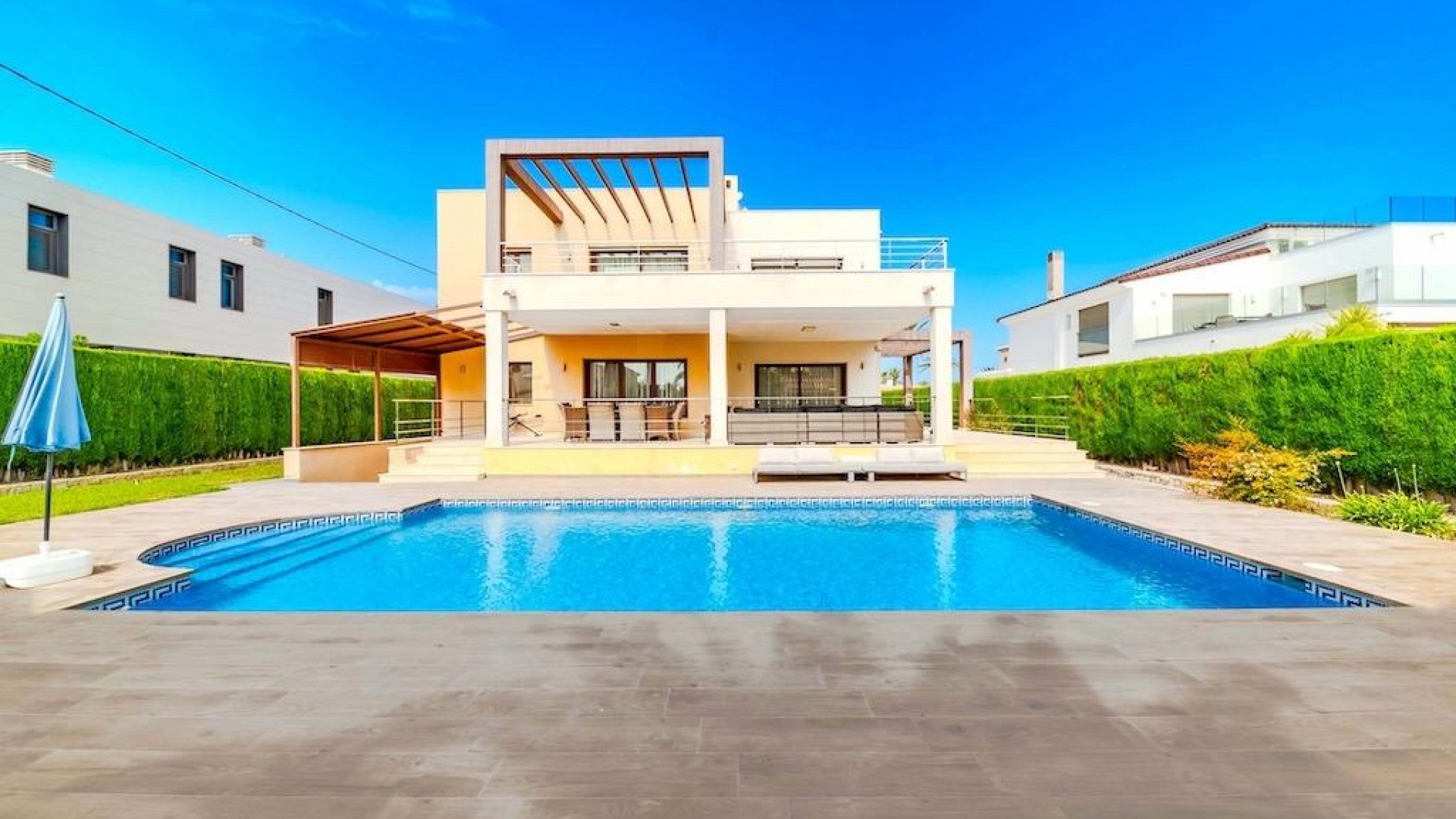 Återförsäljning - Villa - Cabo Roig - beachside cabo roig