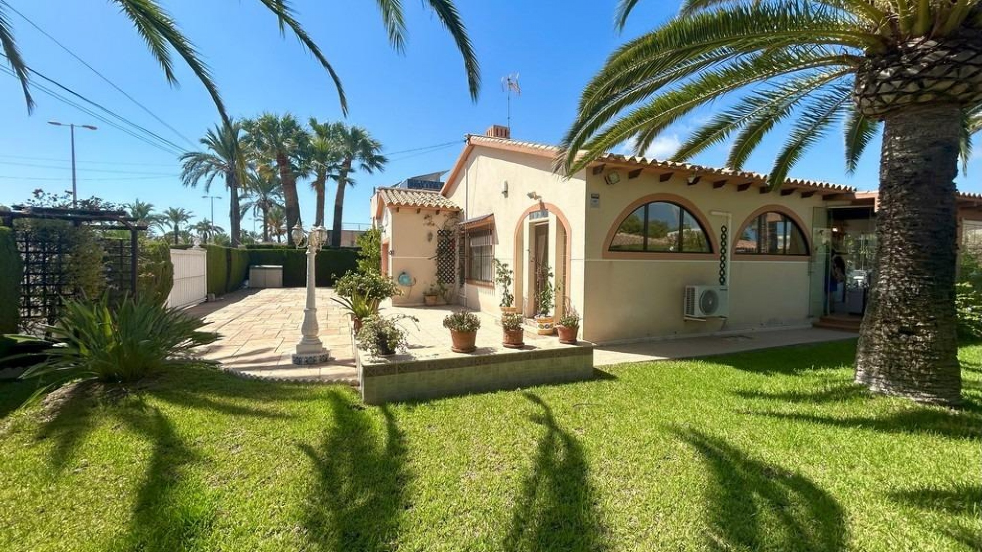 Återförsäljning - Villa - Cabo Roig - beachside cabo roig