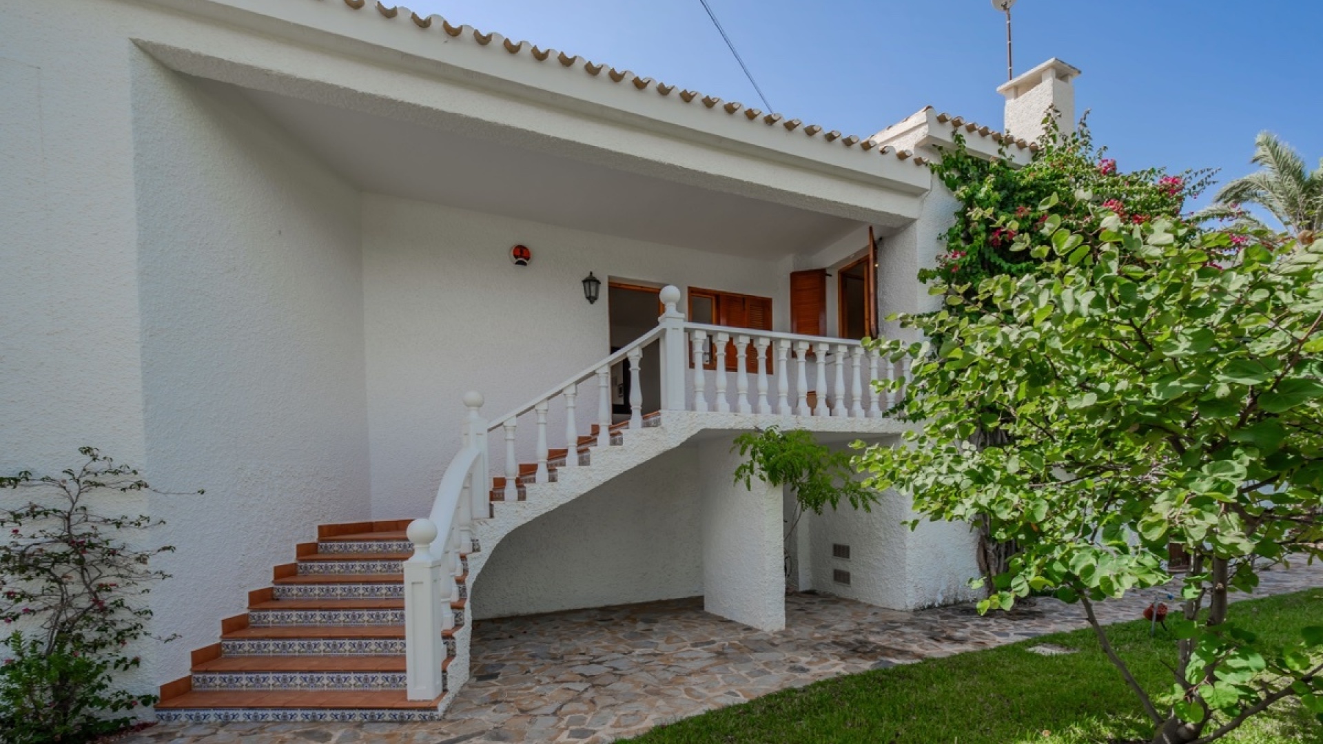 Återförsäljning - Villa - Cabo Roig - beachside cabo roig