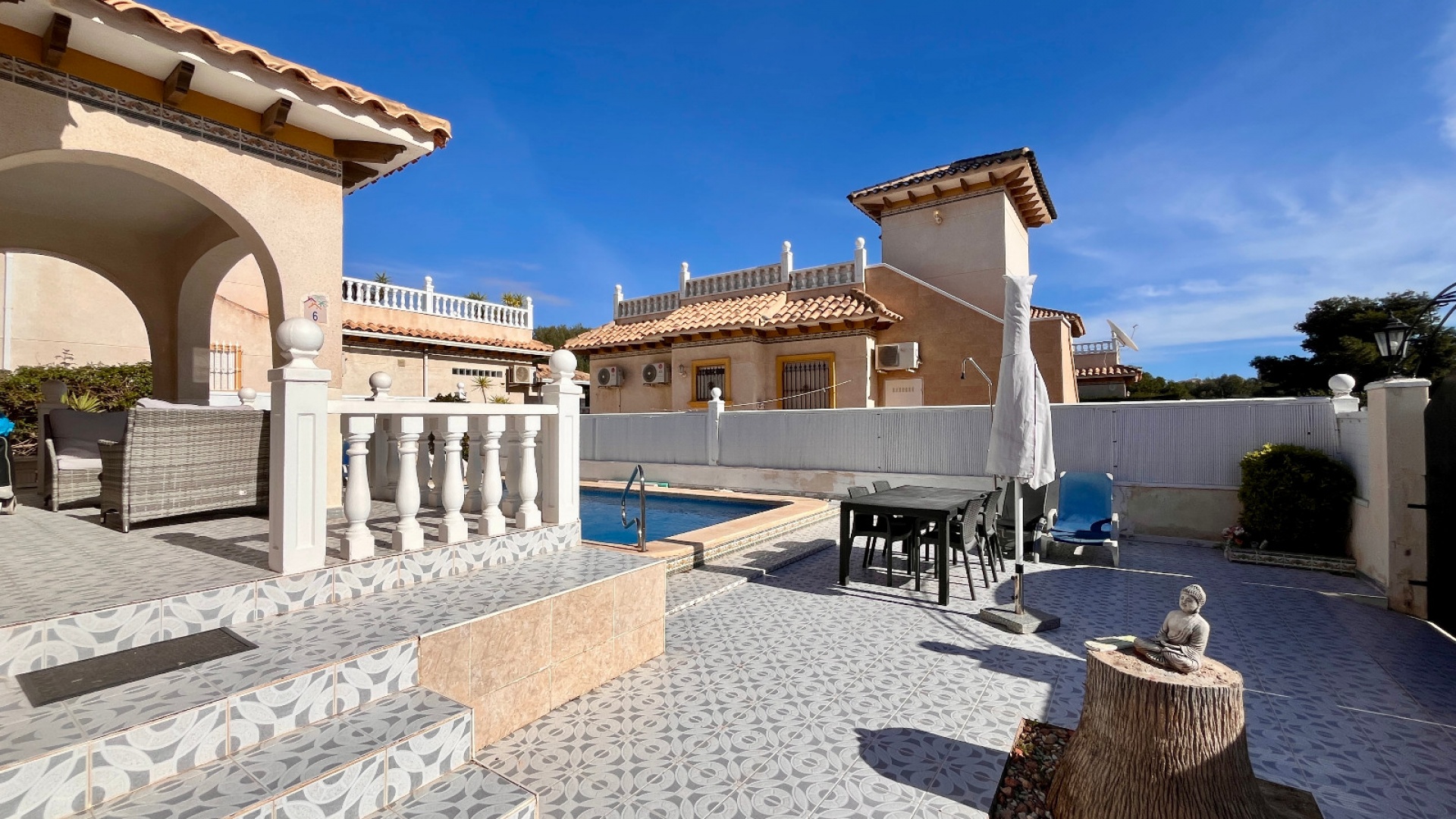 Återförsäljning - Villa - Cabo Roig - la regia