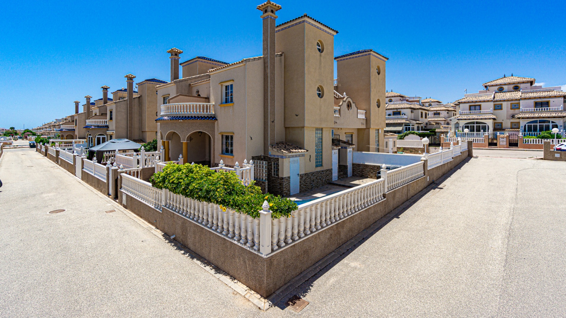Återförsäljning - Villa - Cabo Roig - Lomas de Cabo Roig
