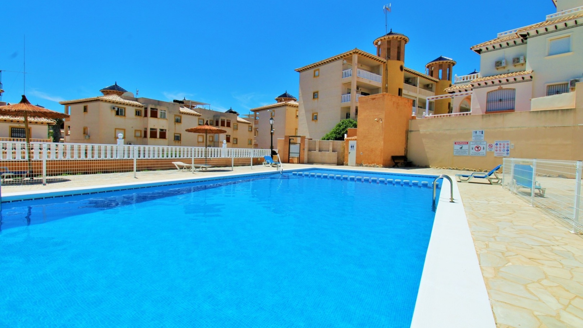 Återförsäljning - Villa - Cabo Roig - Lomas de Cabo Roig