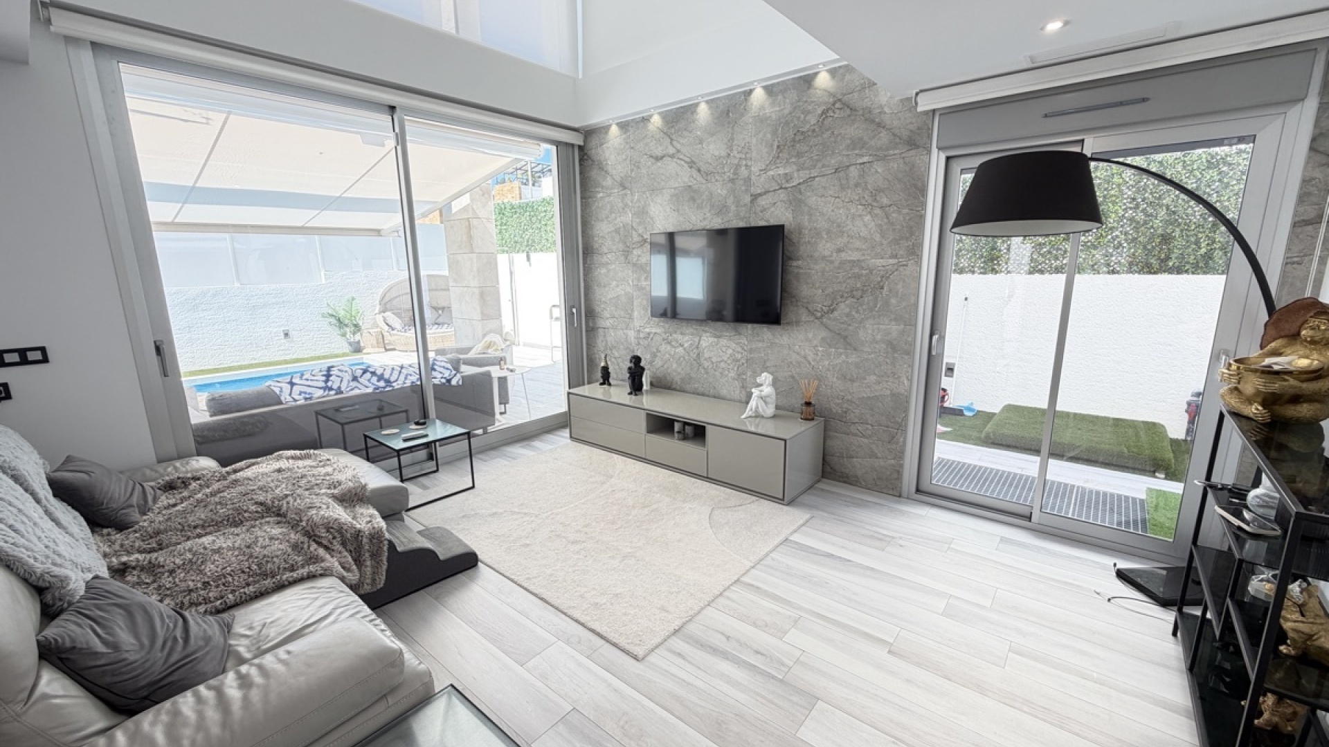 Återförsäljning - Villa - Cabo Roig