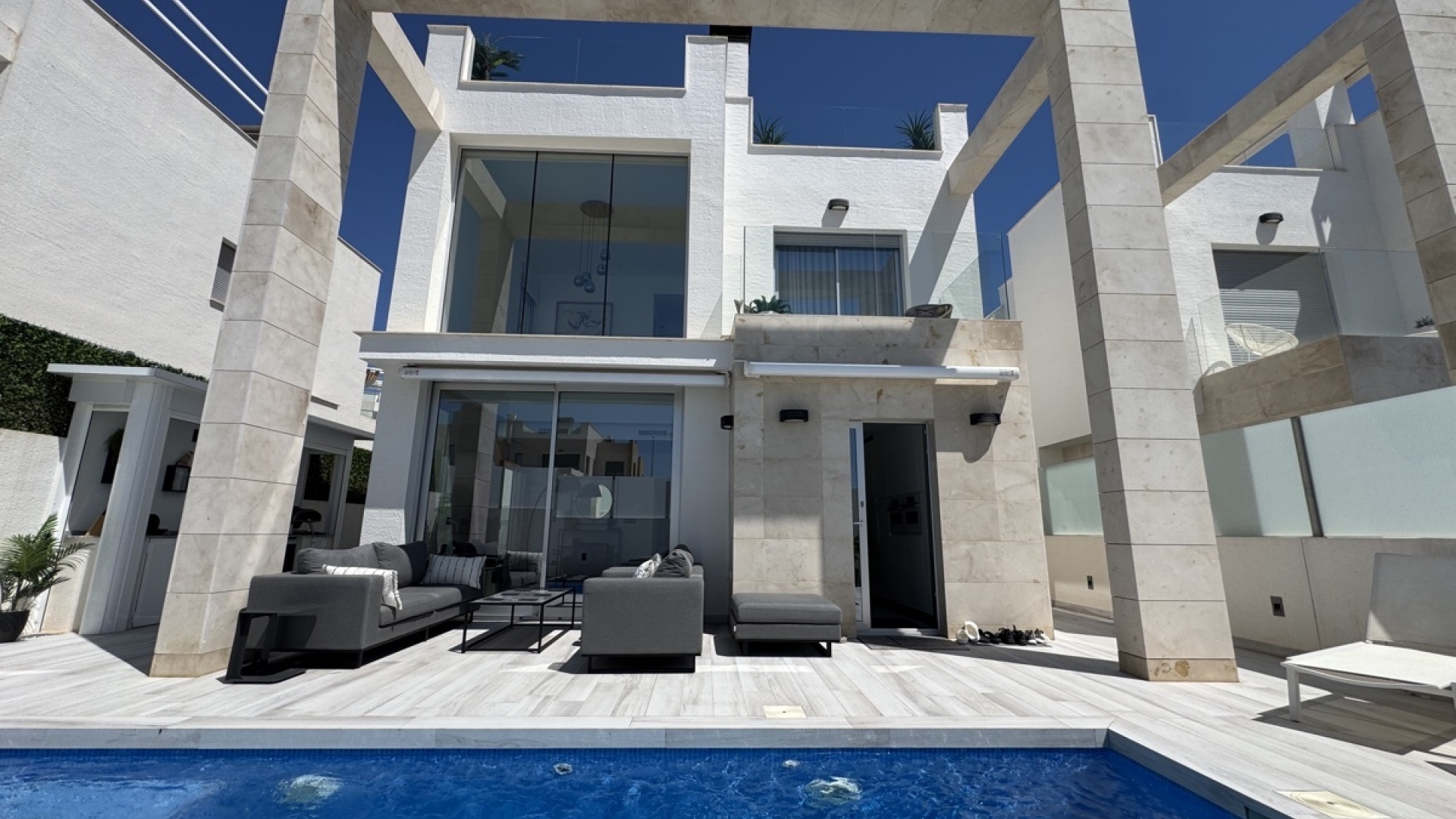 Återförsäljning - Villa - Cabo Roig