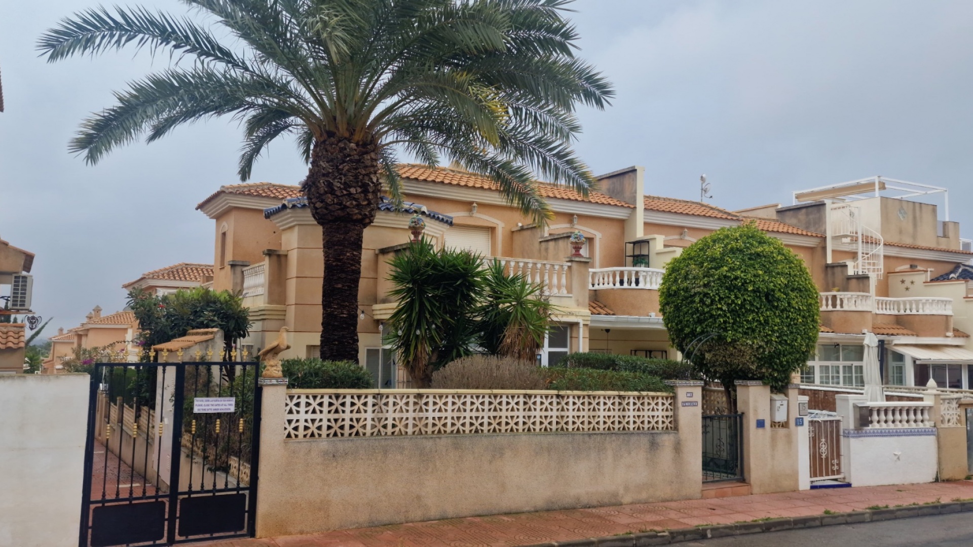 Återförsäljning - Villa - Ciudad Quesada - Dona Pepa