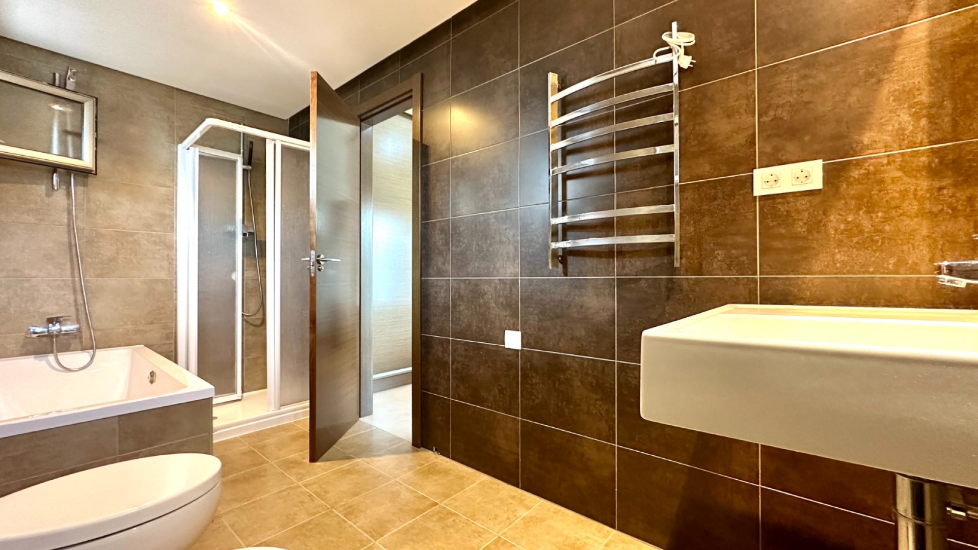 Återförsäljning - Villa - Cox - Cox - Country