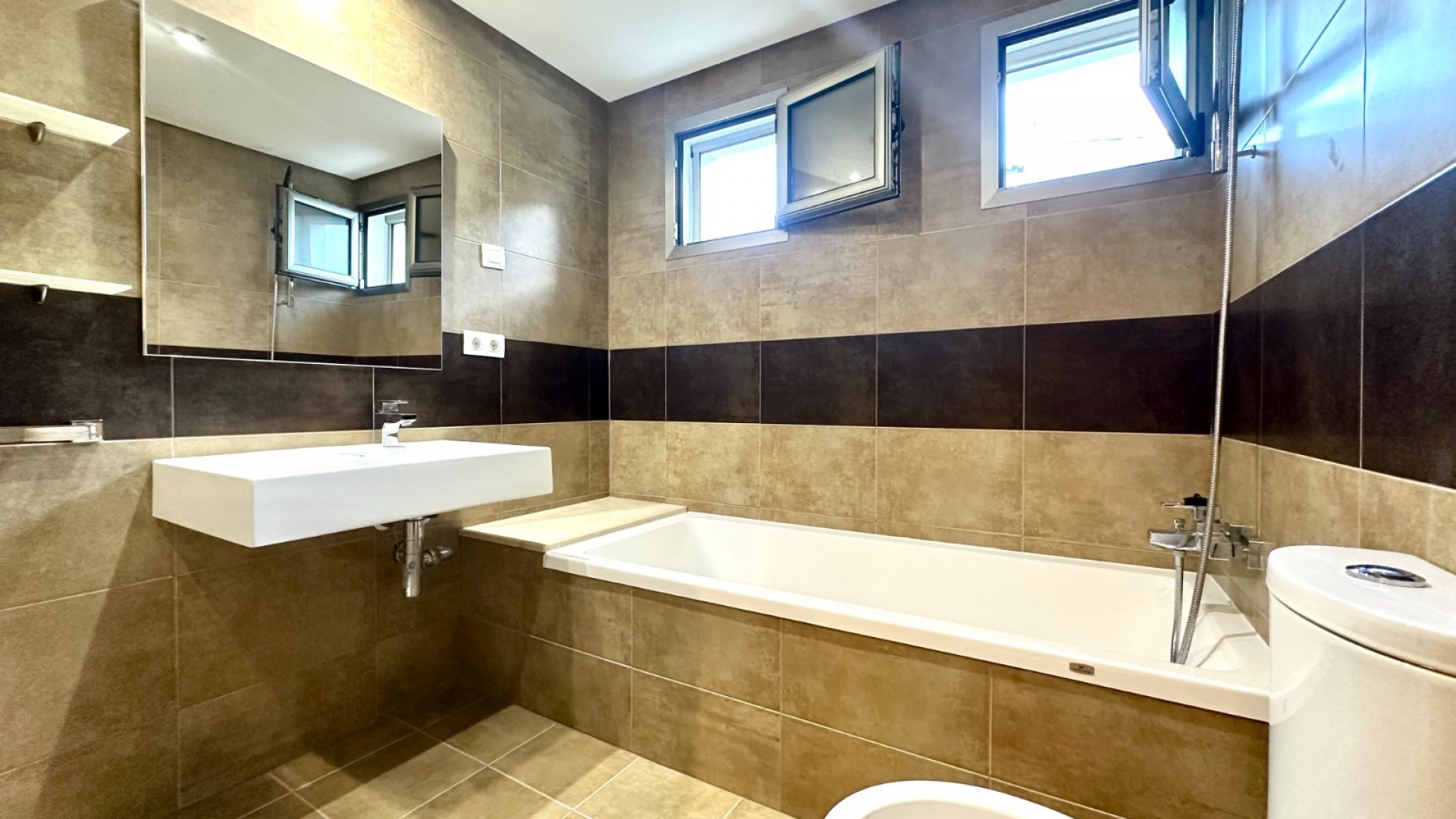 Återförsäljning - Villa - Cox - Cox - Country