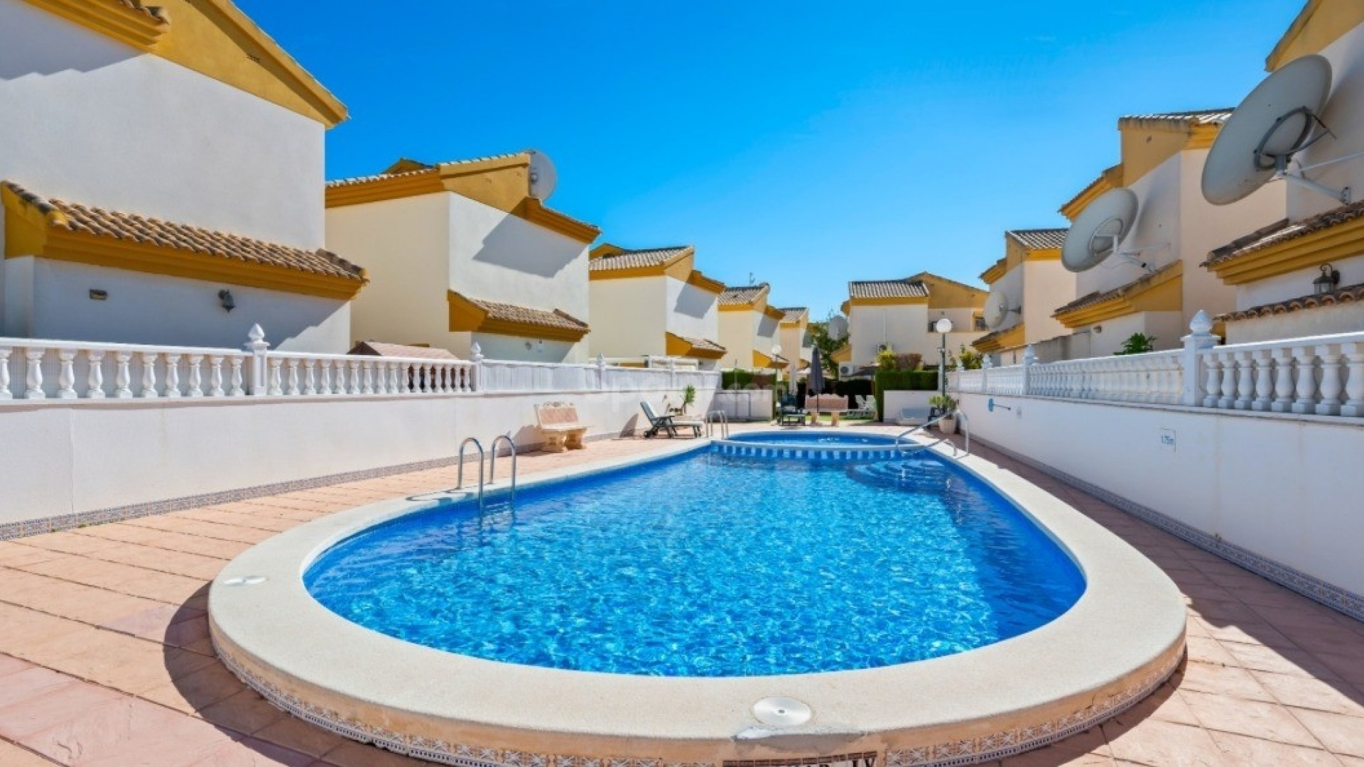 Återförsäljning - Villa - Guardamar del Segura - El Raso