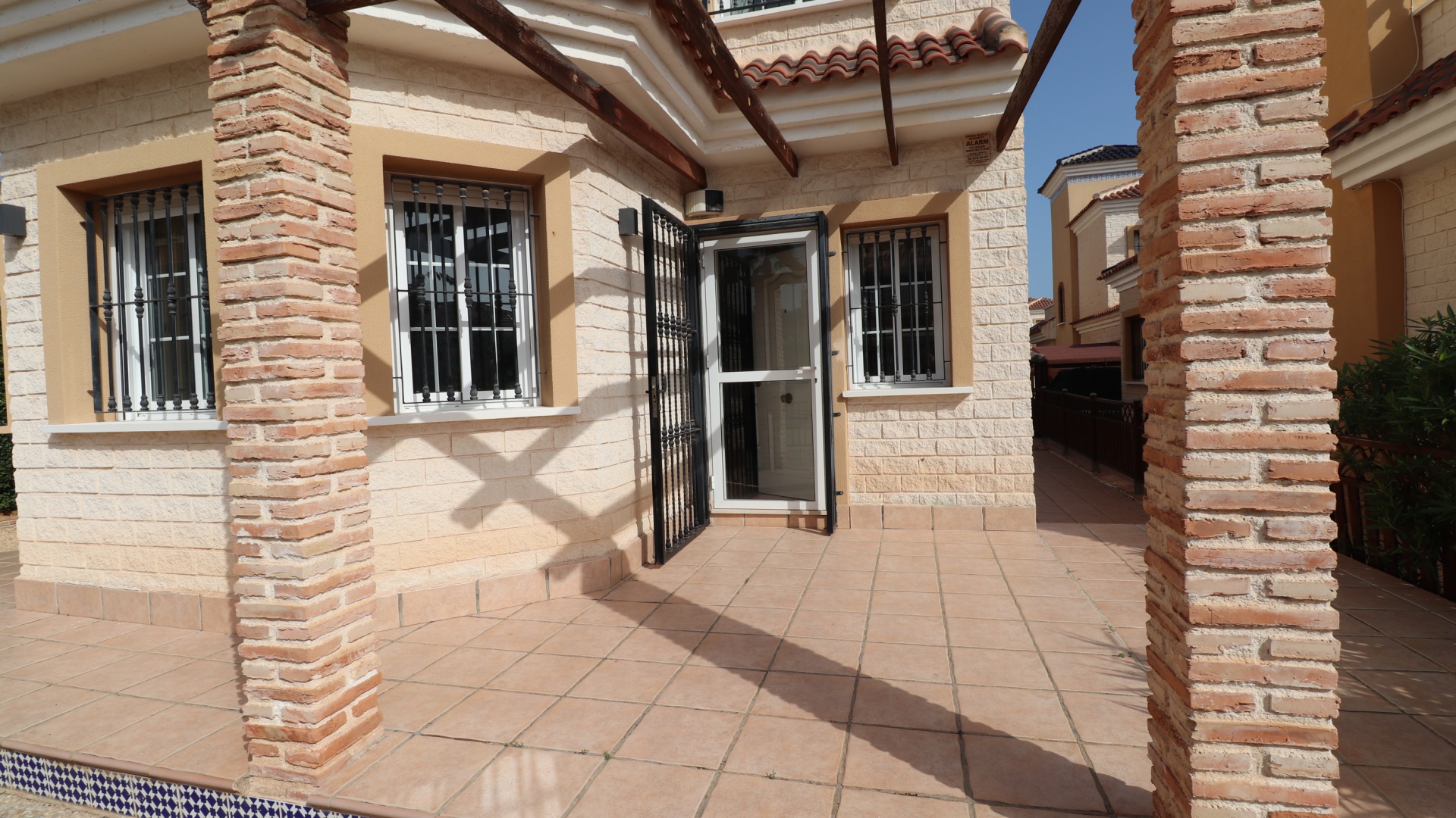 Återförsäljning - Villa - Guardamar del Segura - El Raso