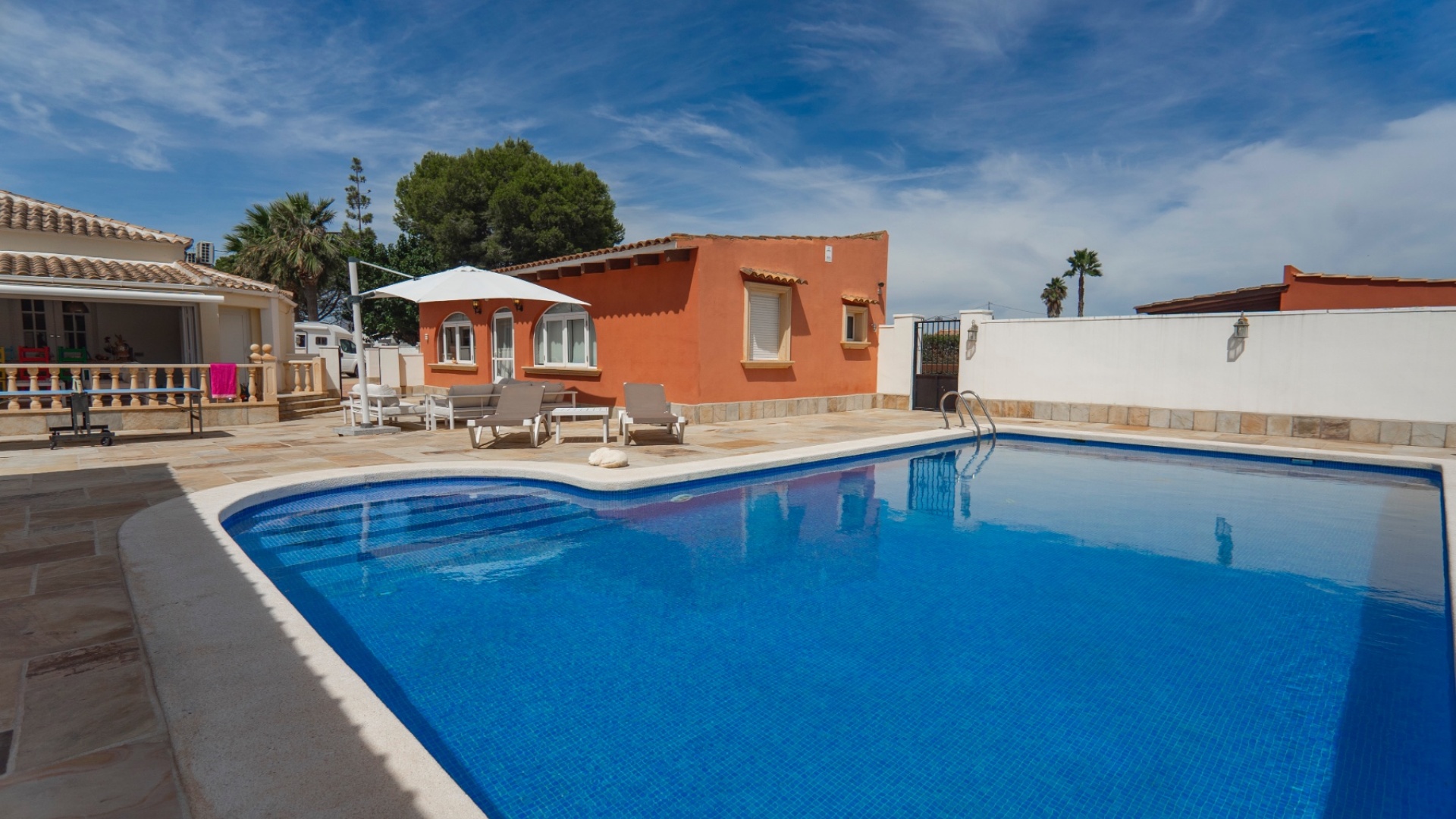 Återförsäljning - Villa - Heredades