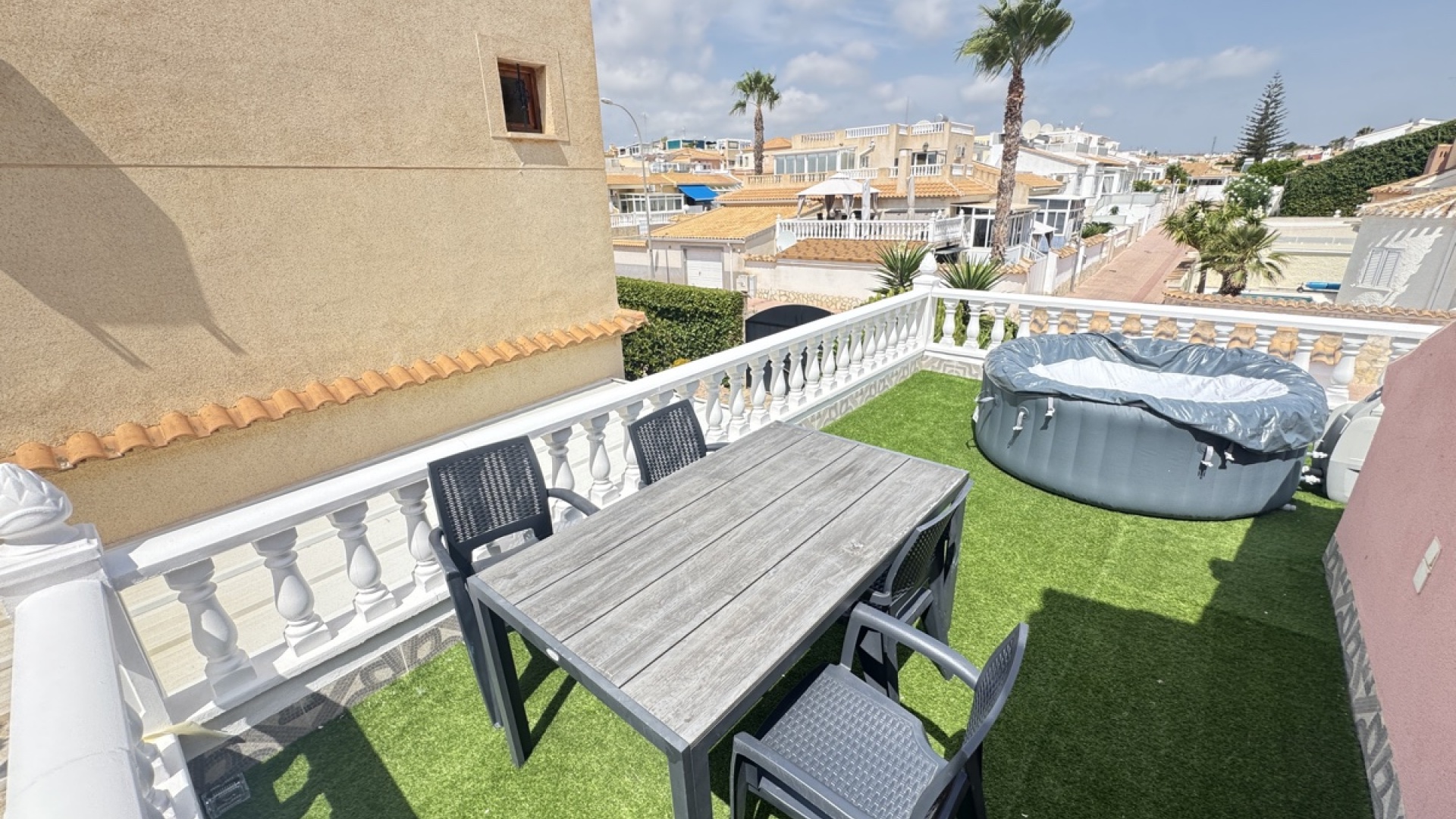 Återförsäljning - Villa - La Florida  - La Florida