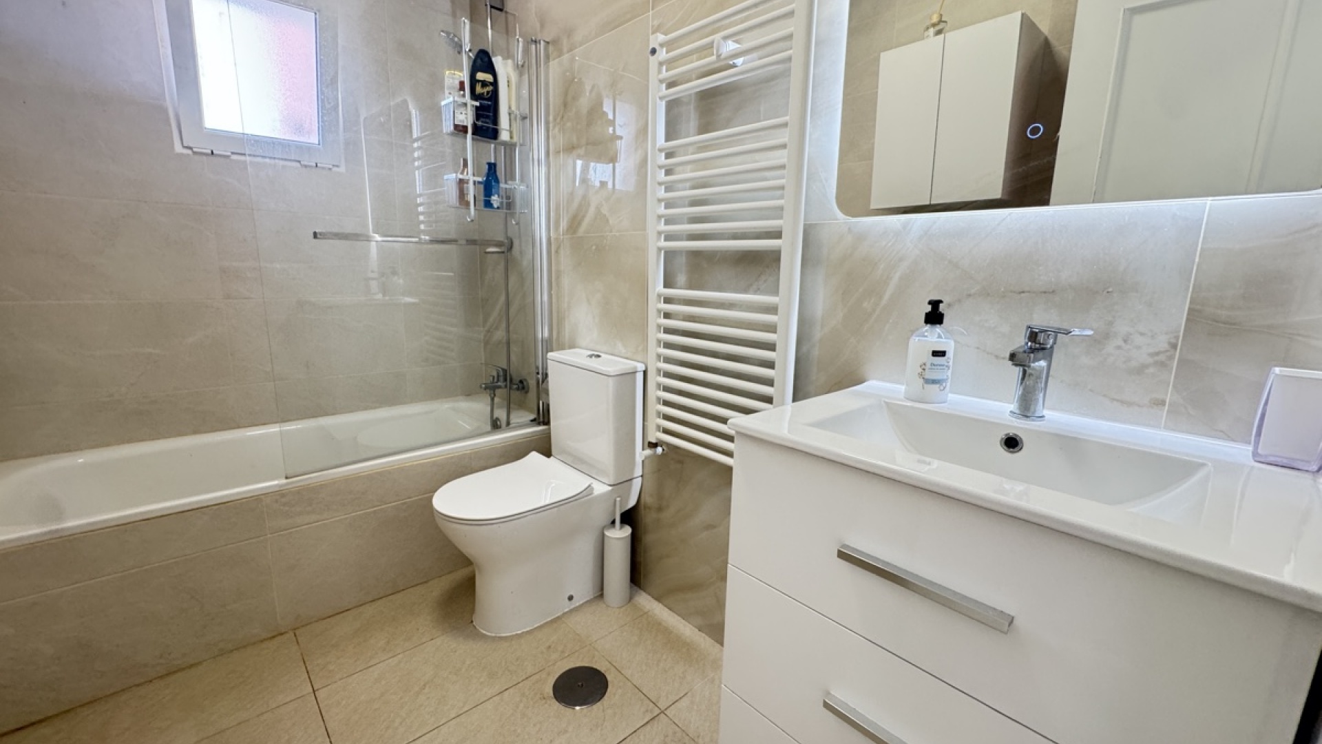 Återförsäljning - Villa - La Florida  - La Florida