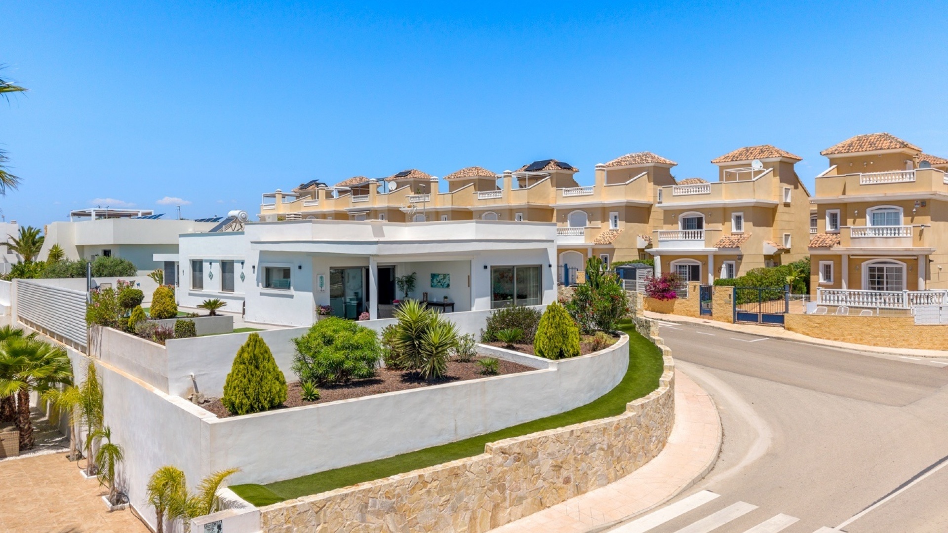 Återförsäljning - Villa - La Marina