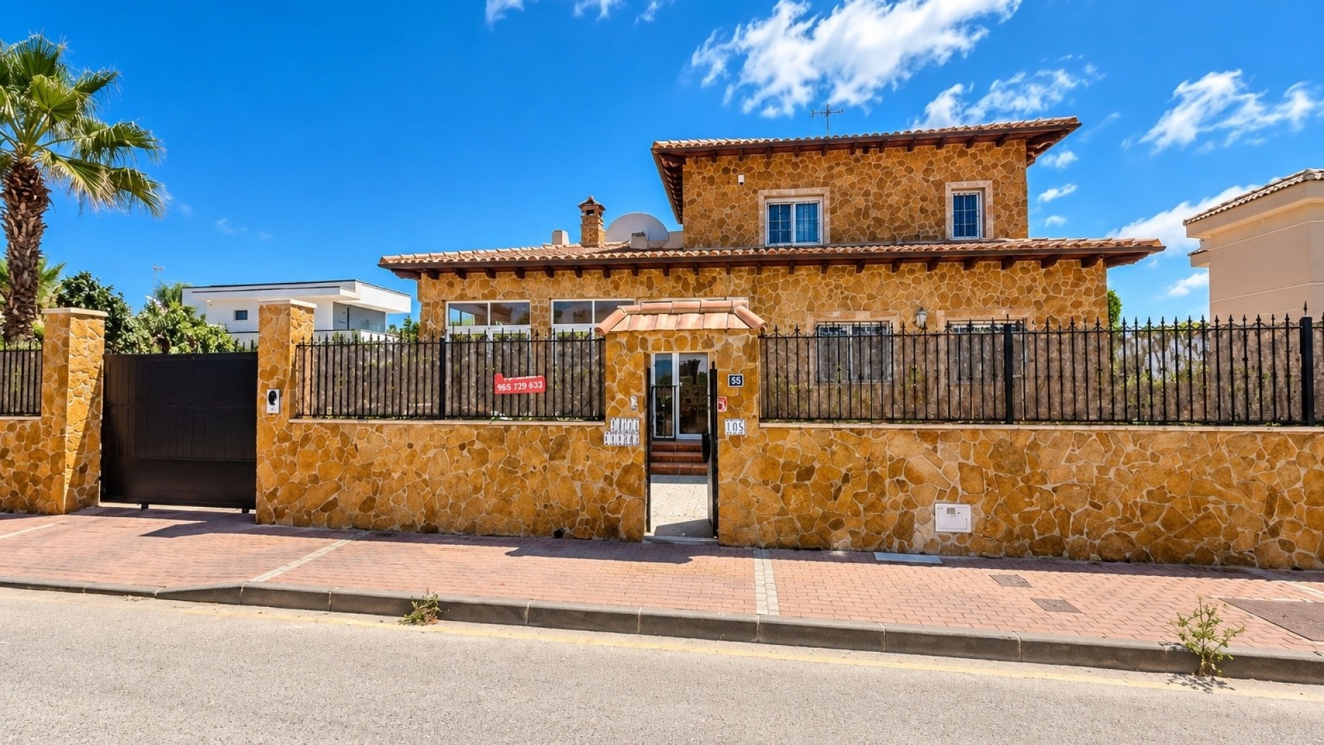 Återförsäljning - Villa - La Marina