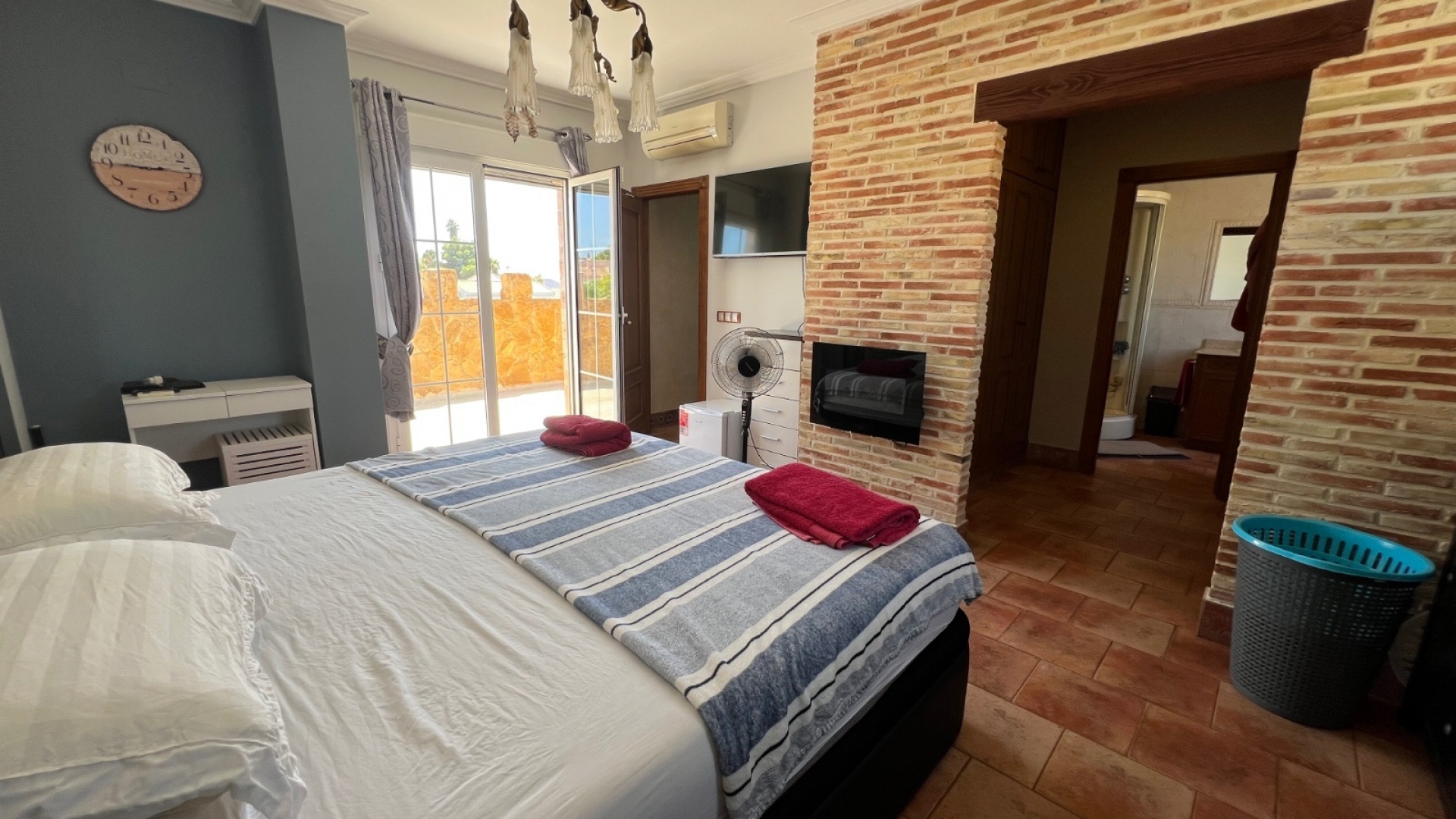 Återförsäljning - Villa - La Marina