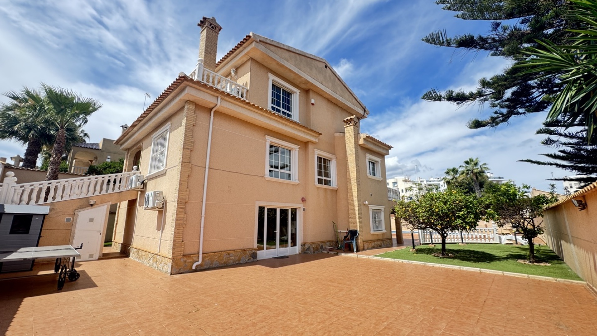 Återförsäljning - Villa - La Zenia