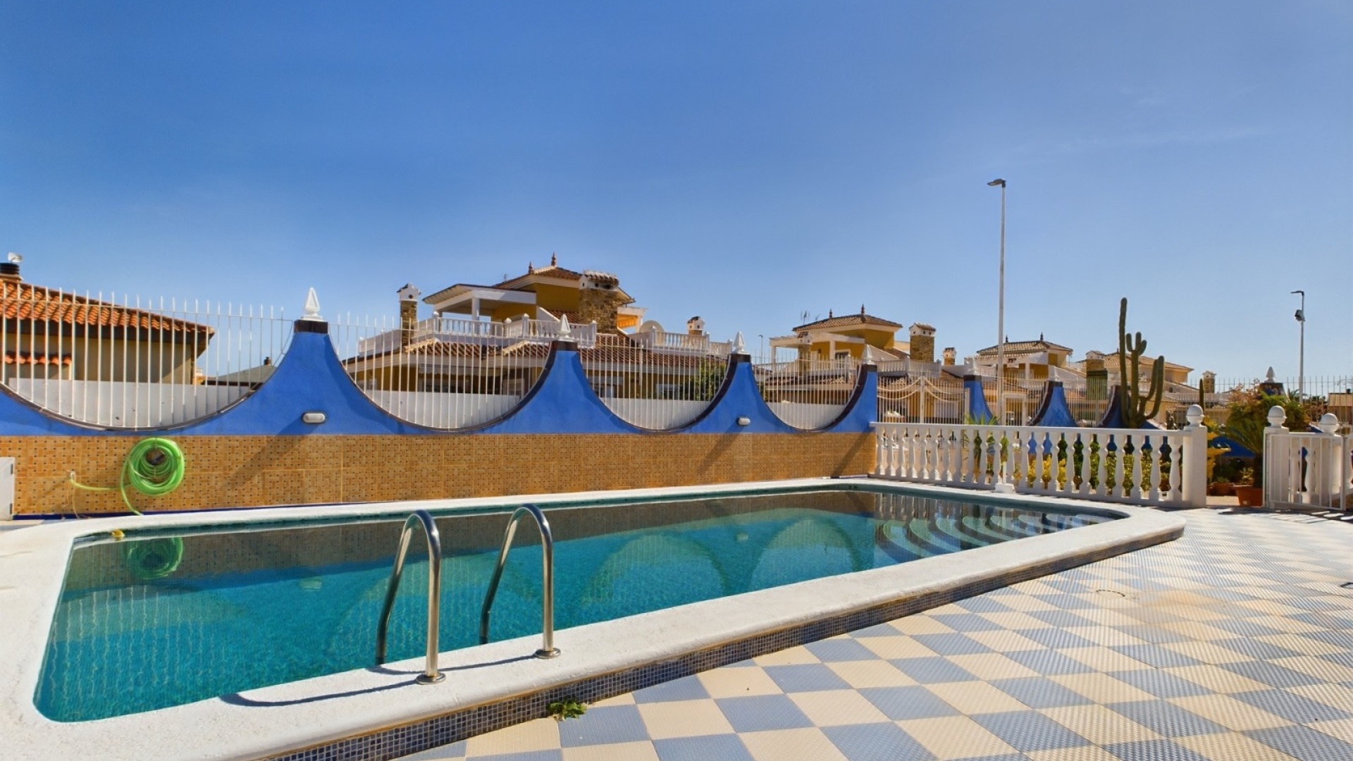 Återförsäljning - Villa - Los Alcazares