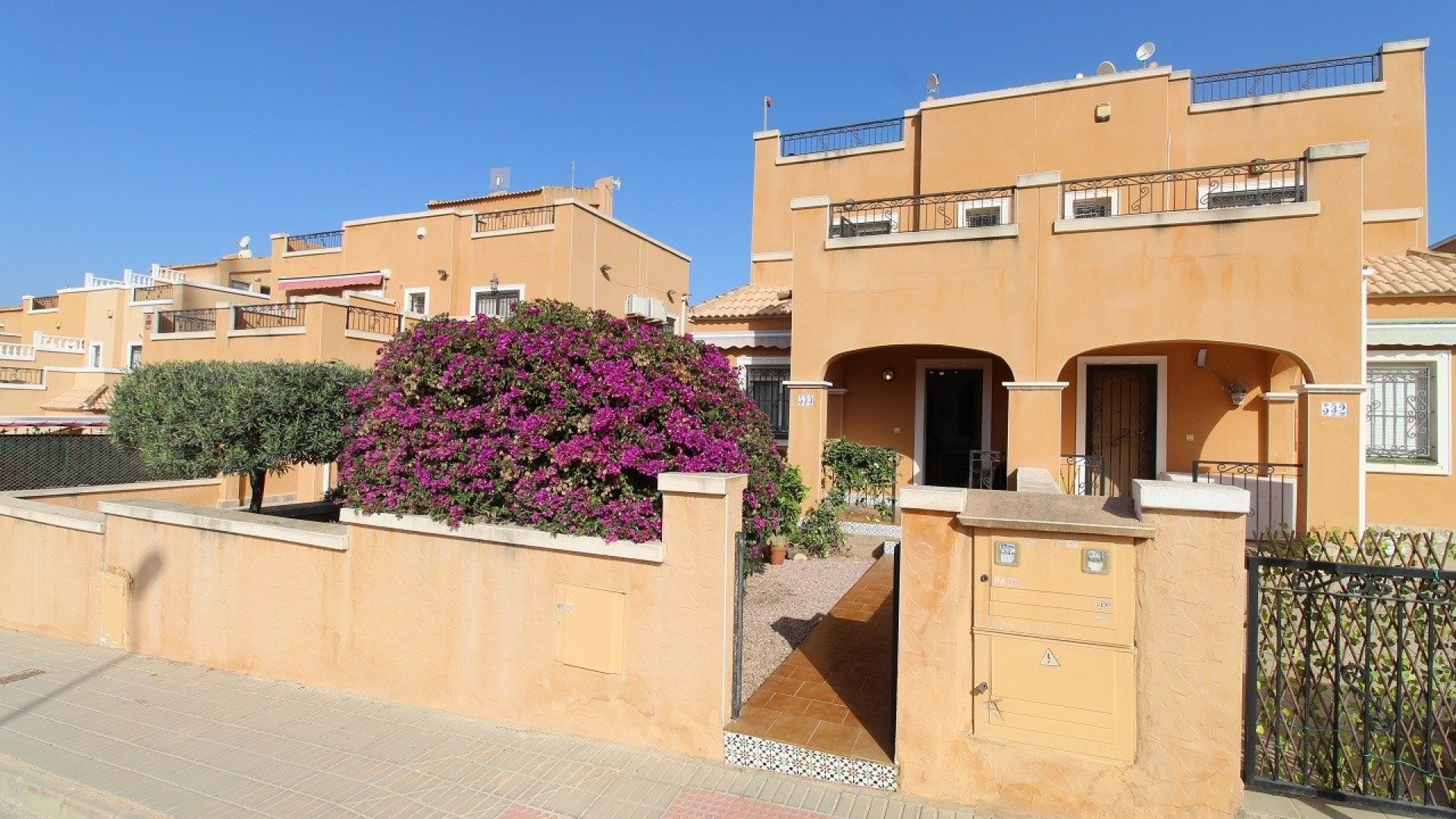 Återförsäljning - Villa - Los Altos - dream hills