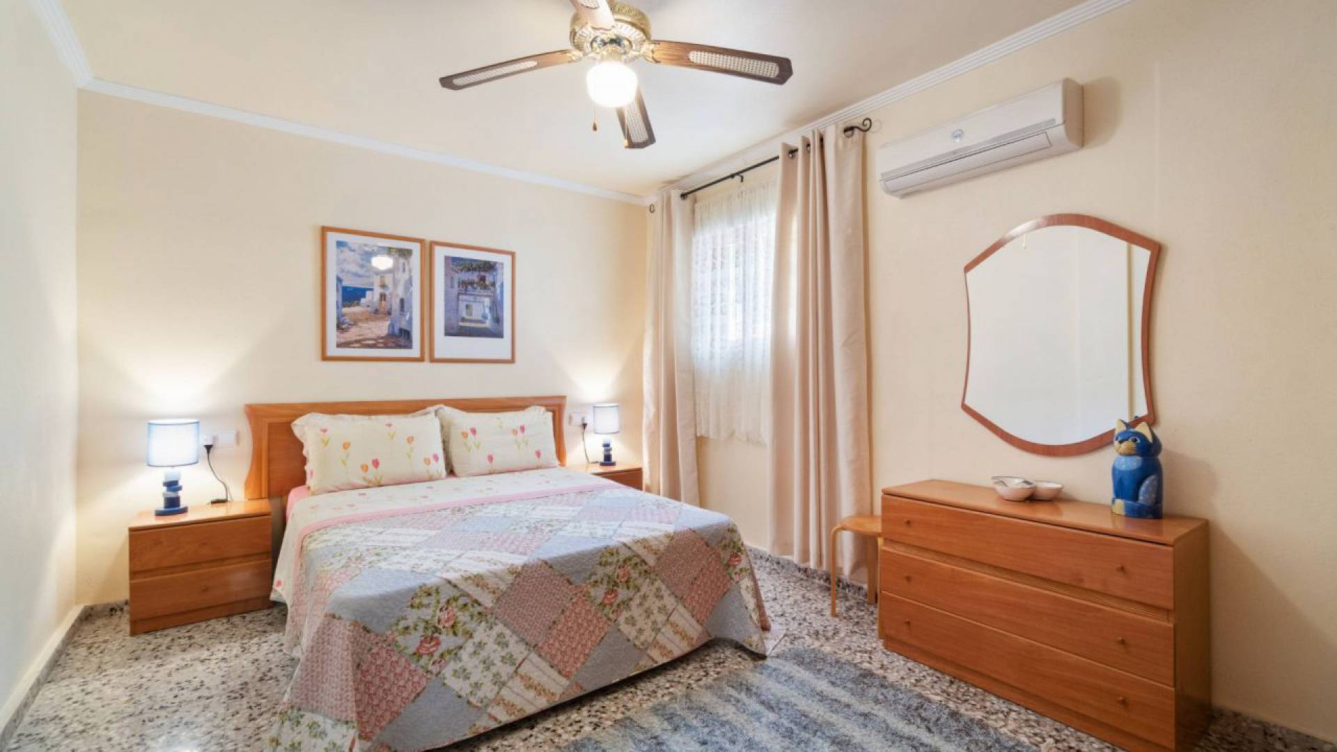 Återförsäljning - Villa - Los Altos - royal park