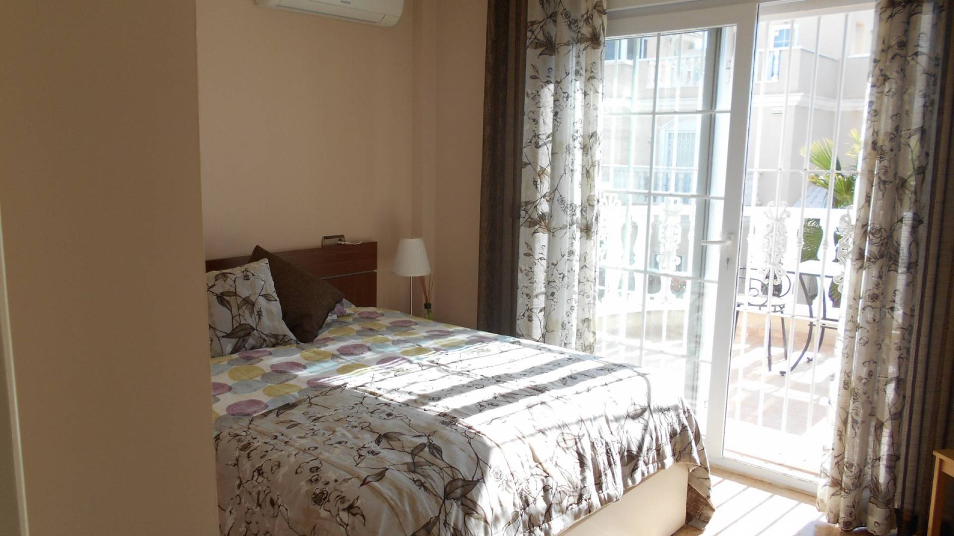 Återförsäljning - Villa - Los Altos - villas del duque