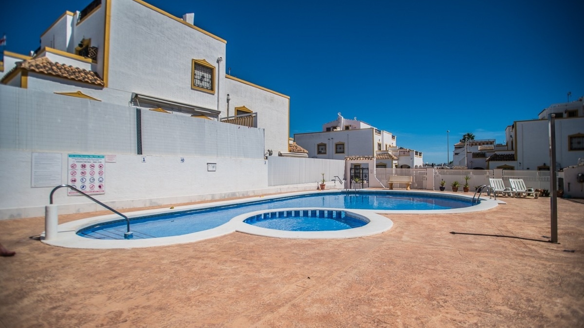 Återförsäljning - Villa - Los Montesinos - entre naranjos