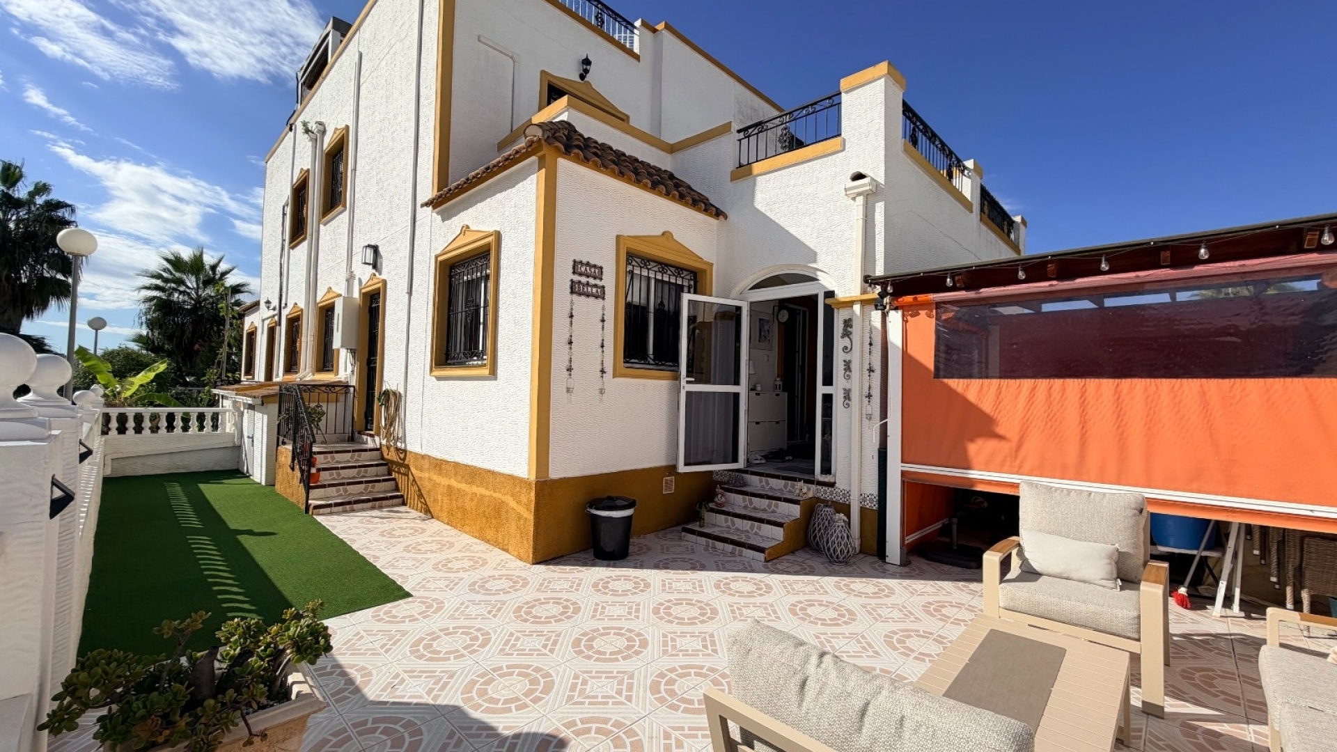 Återförsäljning - Villa - Los Montesinos - entre naranjos