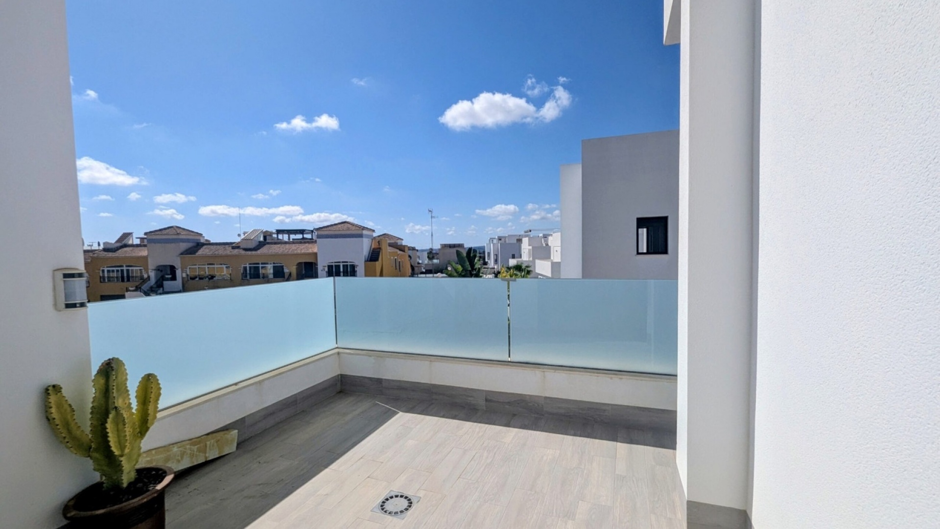 Återförsäljning - Villa - Los Montesinos - La Herrada