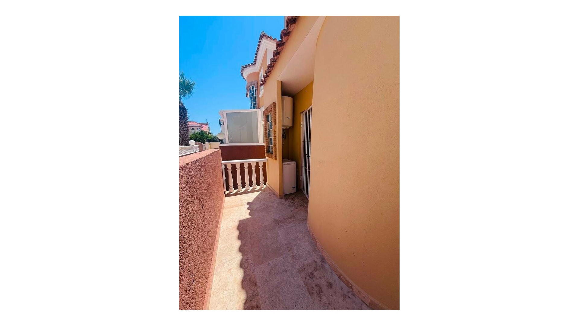 Återförsäljning - Villa - Orihuela - Blue Lagoon
