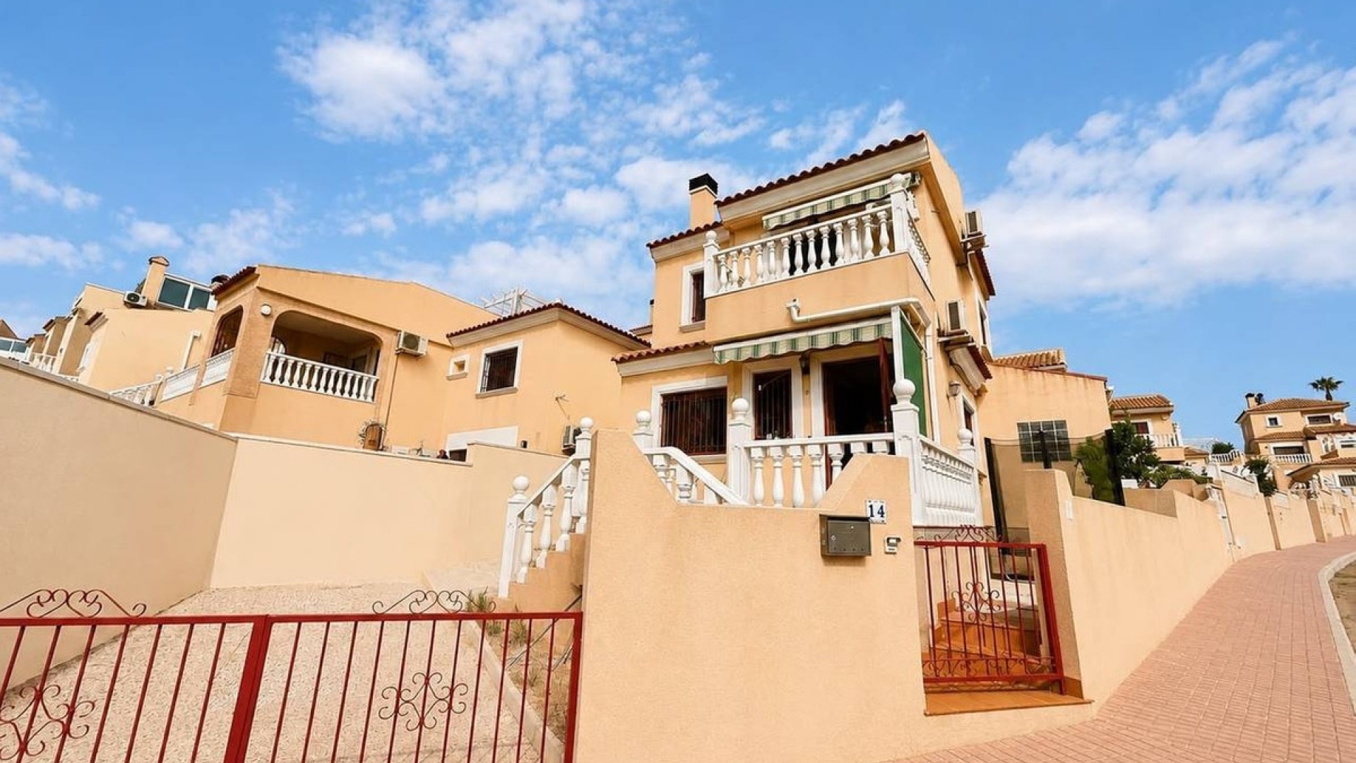 Återförsäljning - Villa - Orihuela - Blue Lagoon