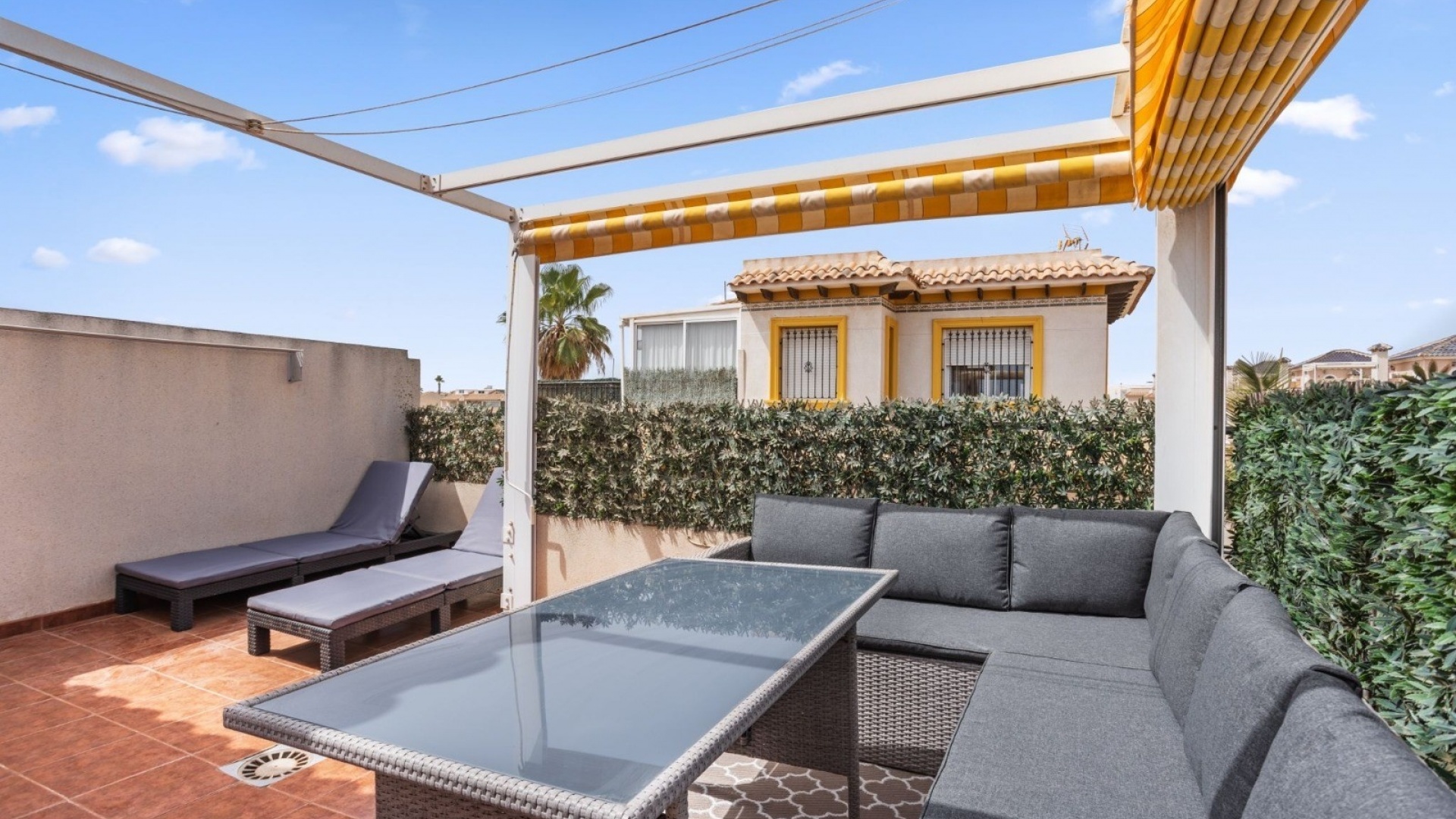 Återförsäljning - Villa - Orihuela Costa - La Regia