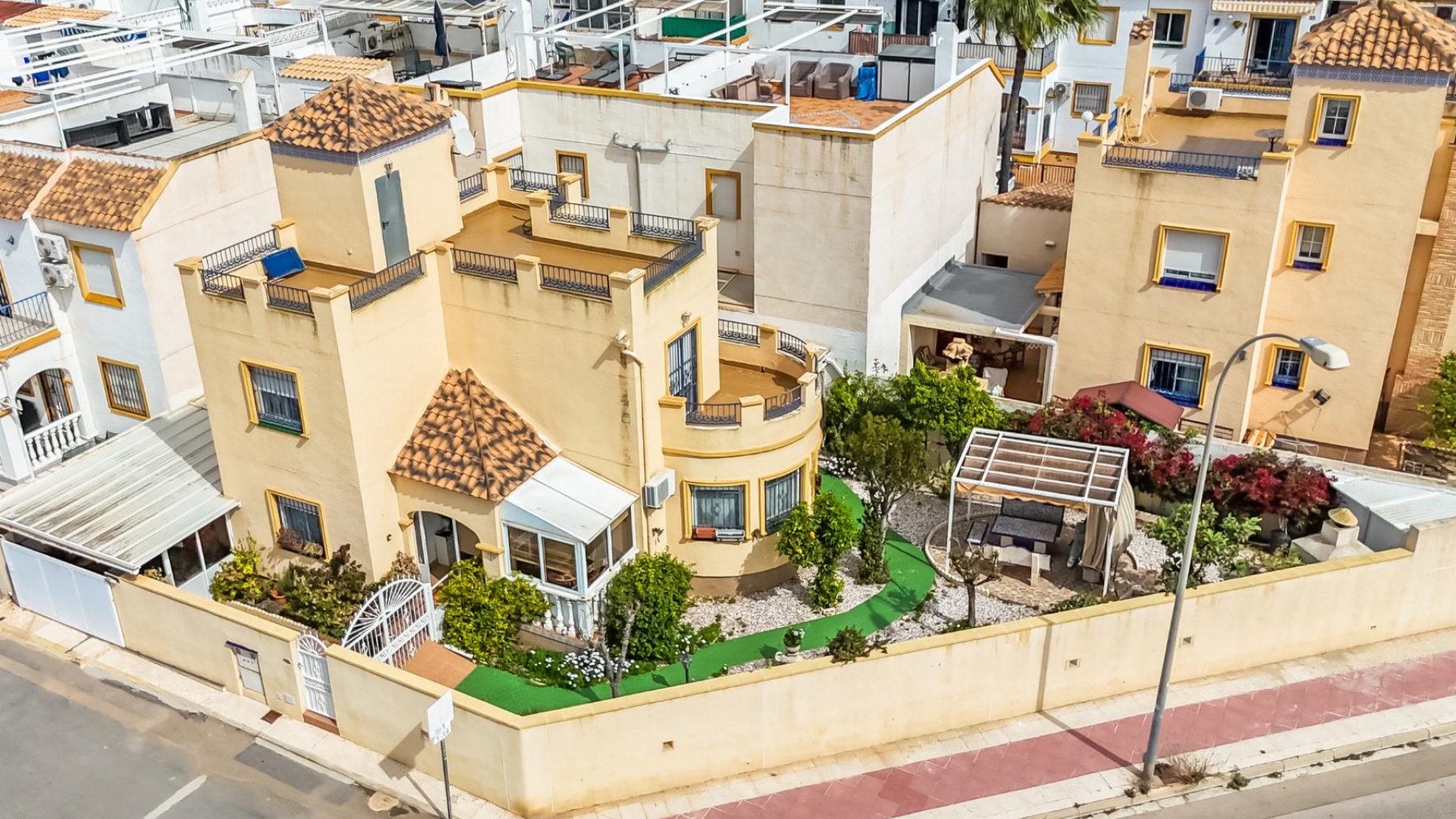 Återförsäljning - Villa - Orihuela Costa - La Zenia- Orihuela costa