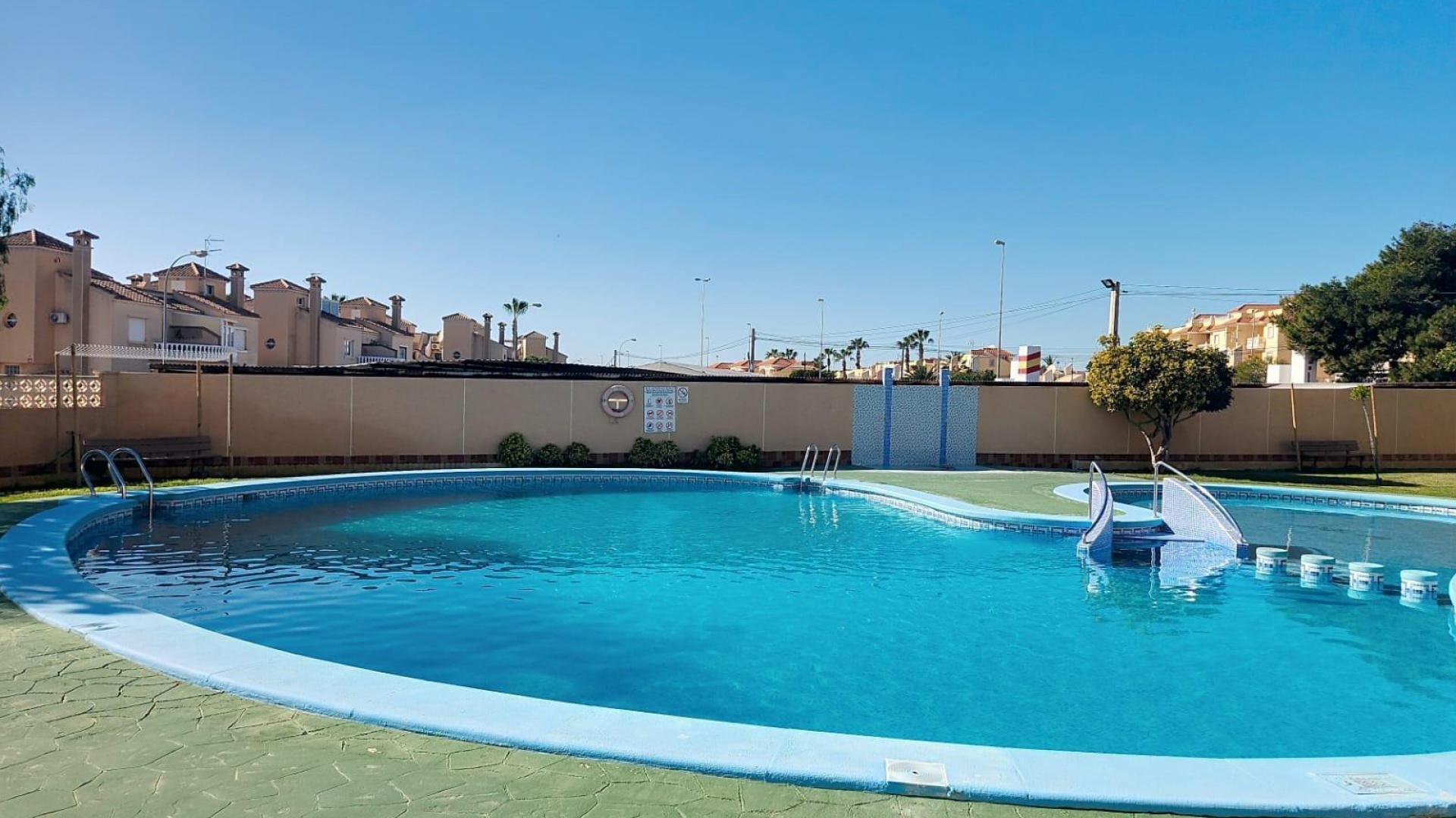 Återförsäljning - Villa - Orihuela Costa - La Zenia- Orihuela costa