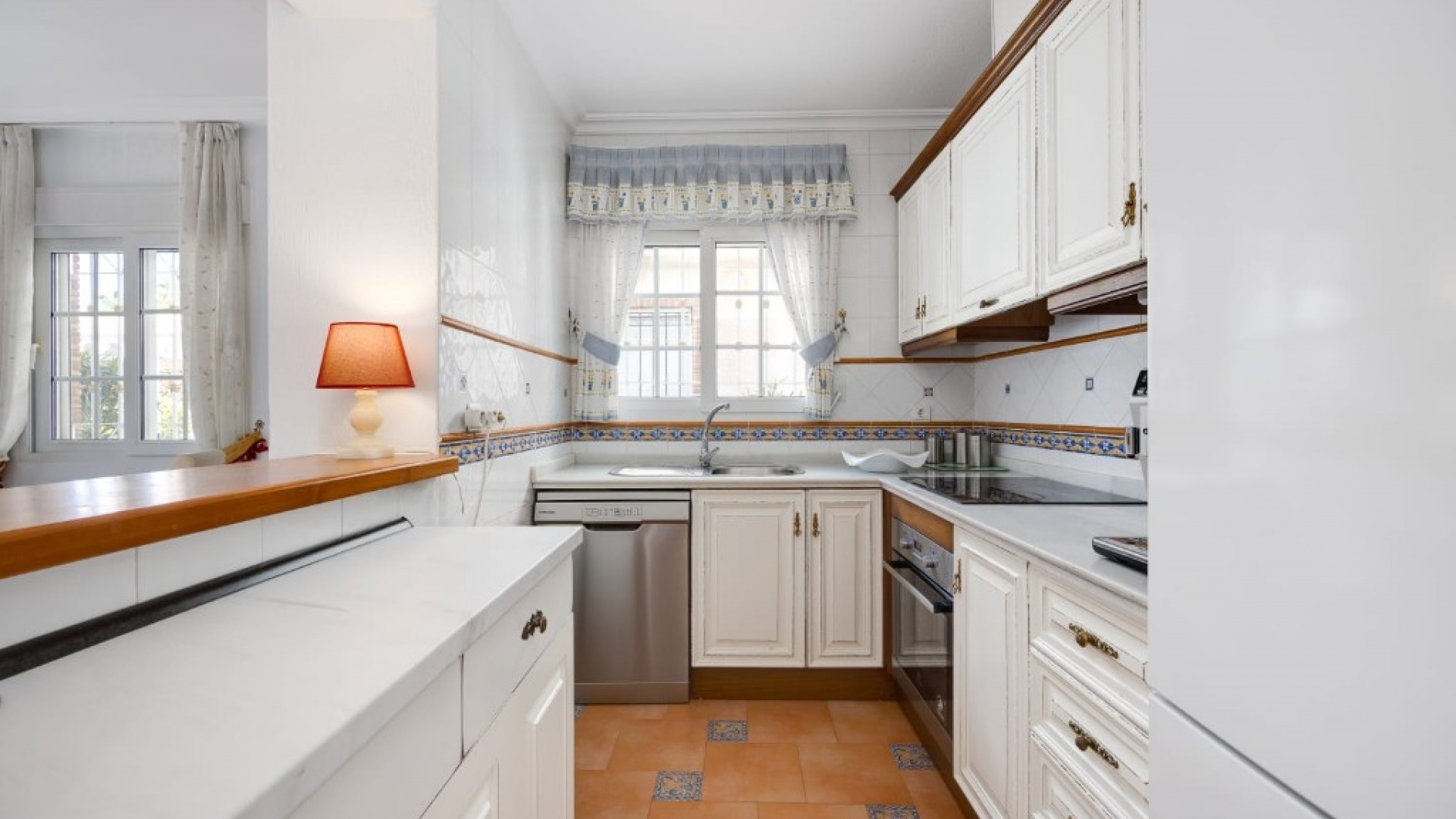 Återförsäljning - Villa - Orihuela Costa - La Zenia