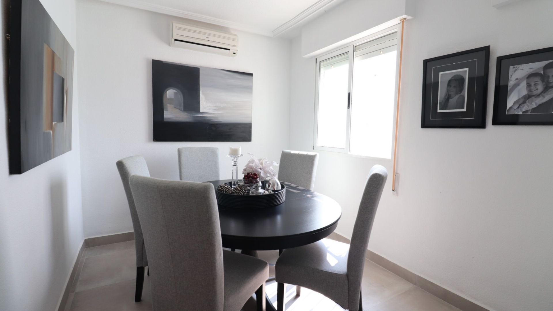 Återförsäljning - Villa - Orihuela Costa - Los Balcones