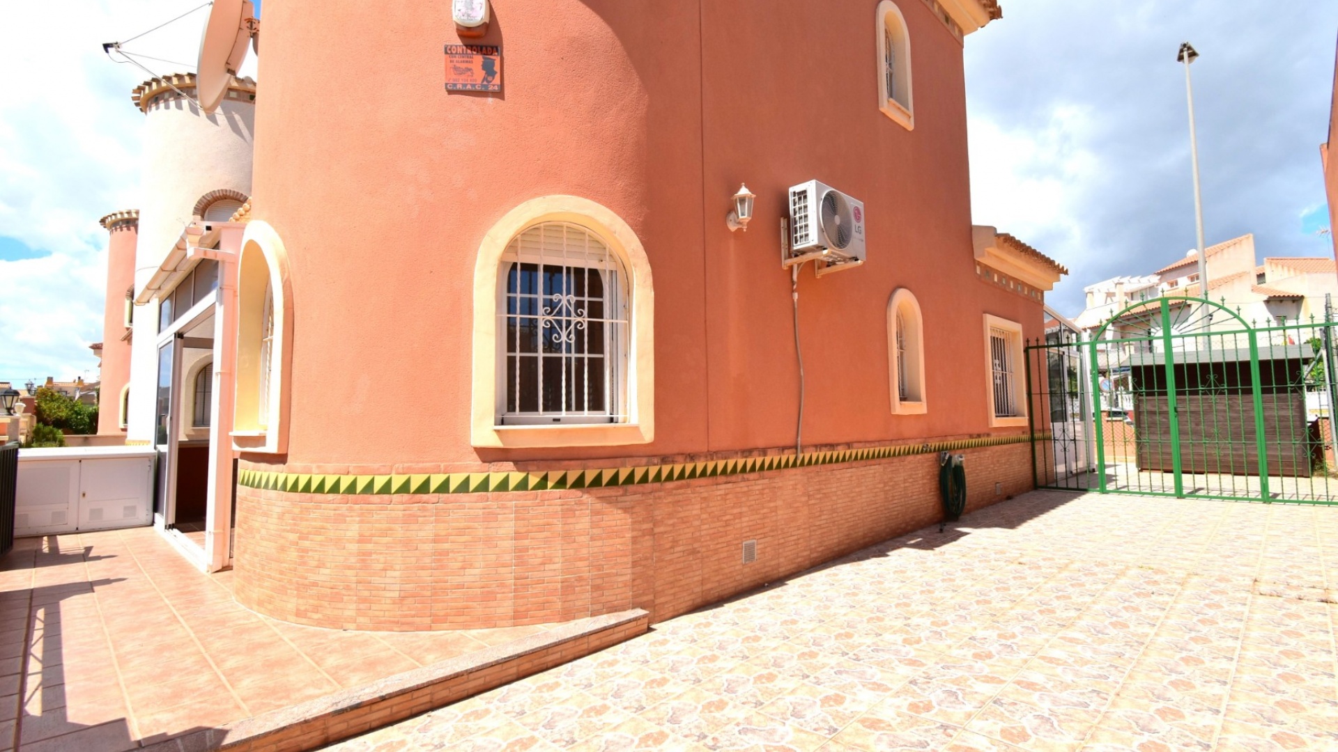 Återförsäljning - Villa - Orihuela Costa - Playa Flamenca