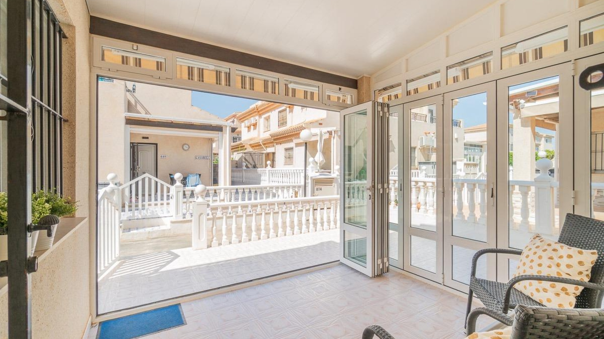 Återförsäljning - Villa - Orihuela Costa - Playa Flamenca