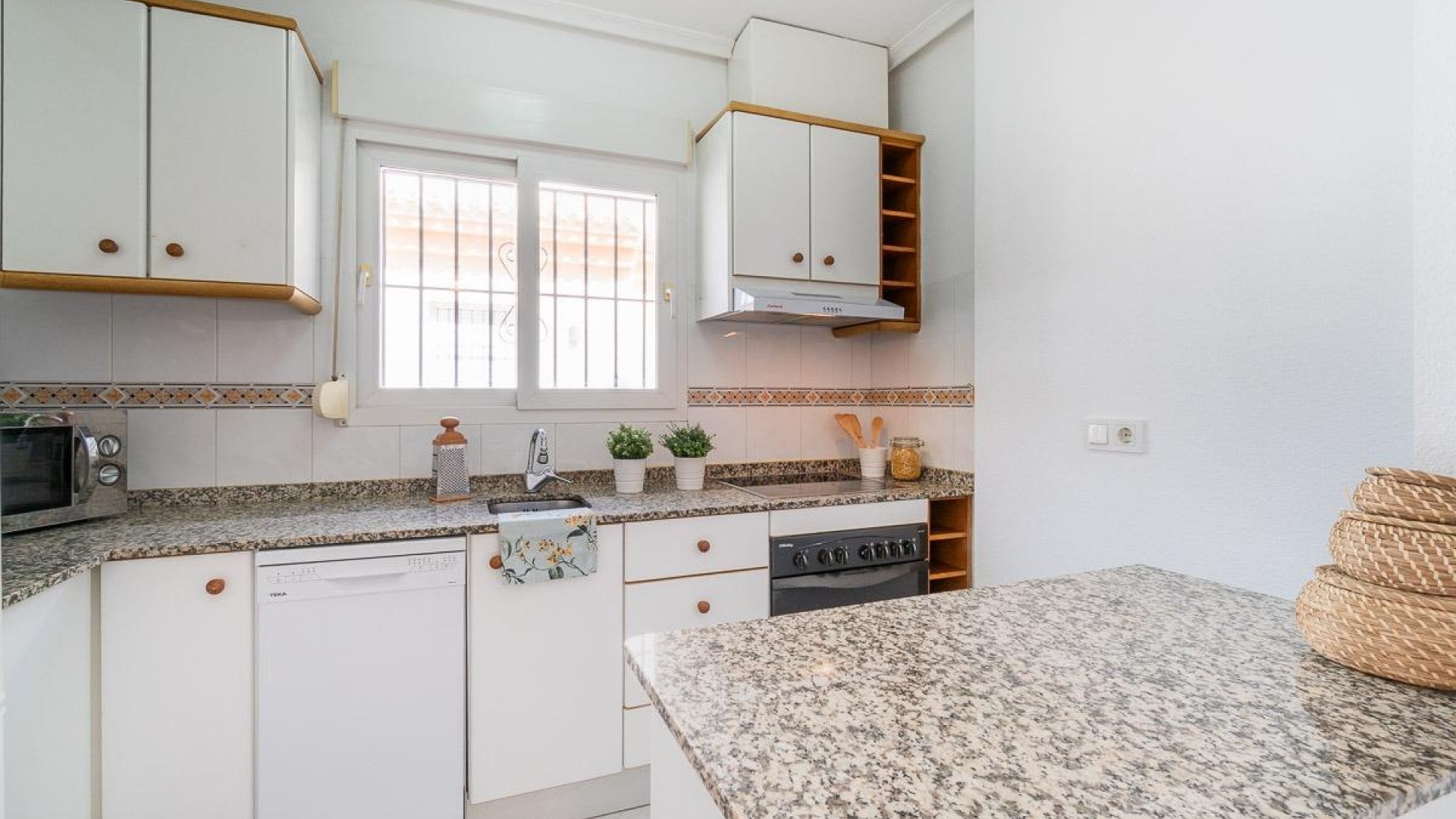 Återförsäljning - Villa - Orihuela Costa - Playa Flamenca