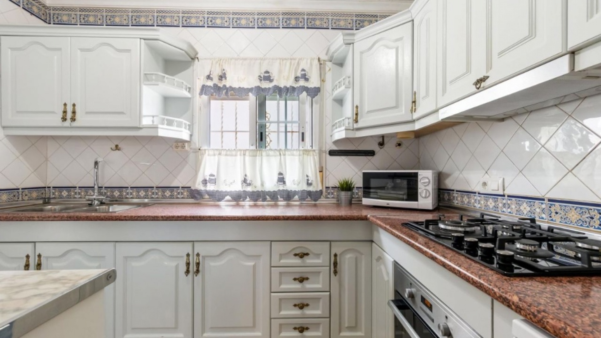 Återförsäljning - Villa - Orihuela Costa - Playa Flamenca