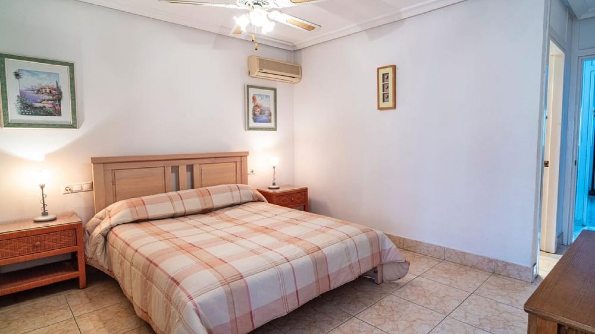 Återförsäljning - Villa - Orihuela Costa - Villamartin