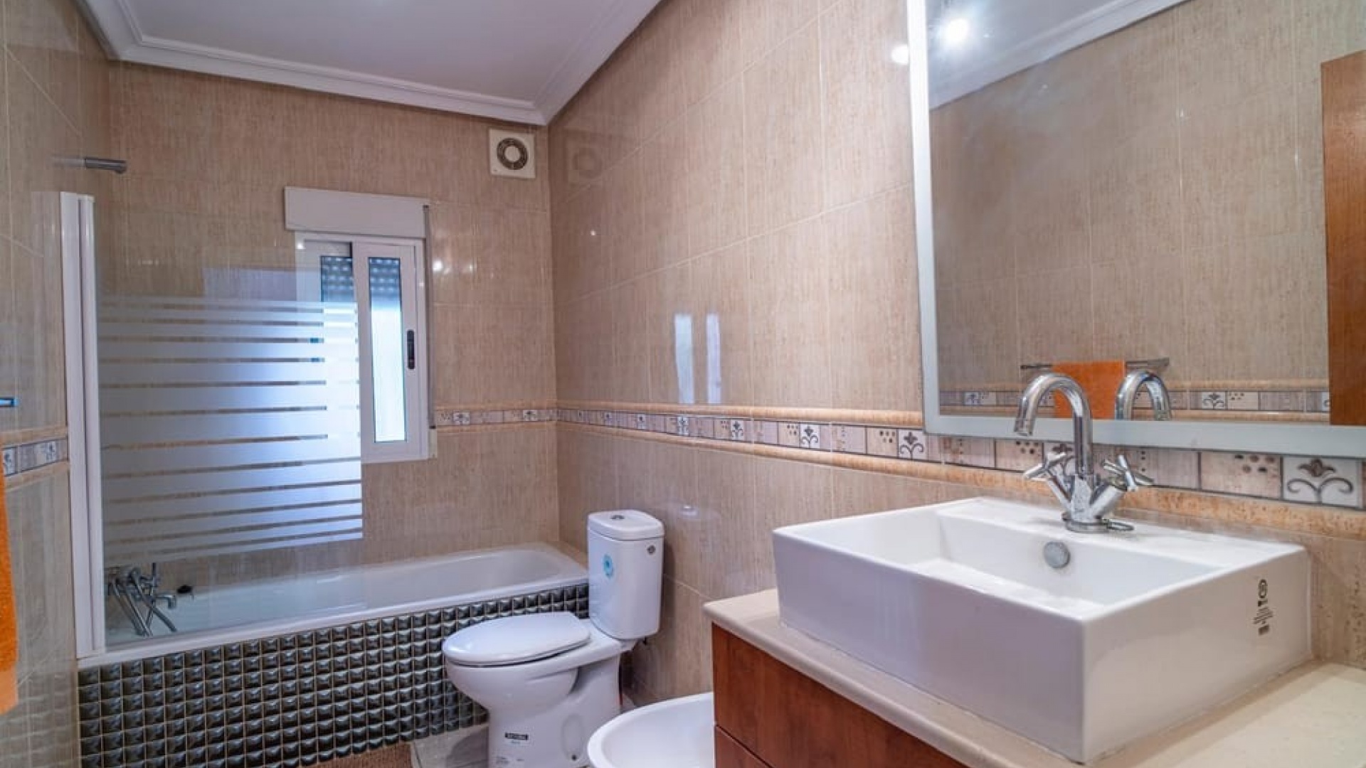 Återförsäljning - Villa - Orihuela Costa - Villamartin