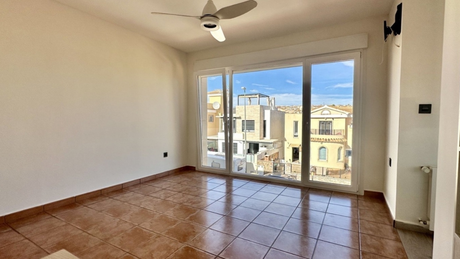 Återförsäljning - Villa - Orihuela Costa - Villamartin