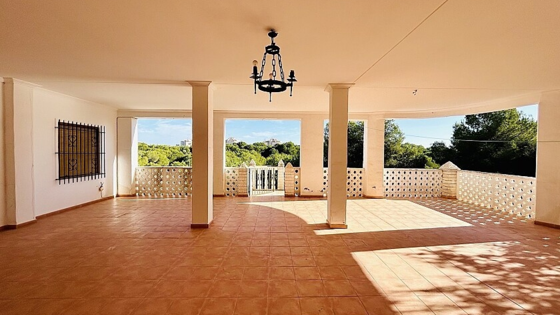 Återförsäljning - Villa - Orihuela - Dehesa de Campoamor