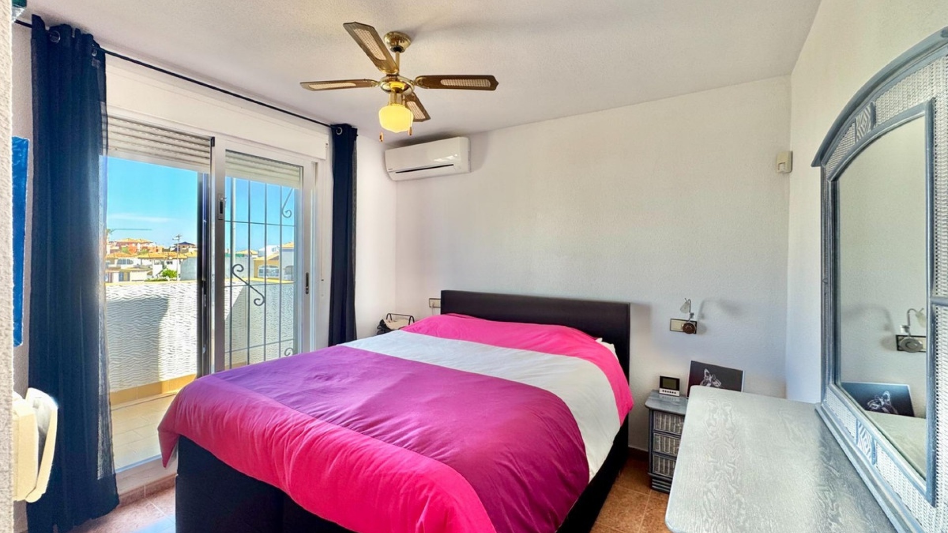Återförsäljning - Villa - Orihuela - Los Altos