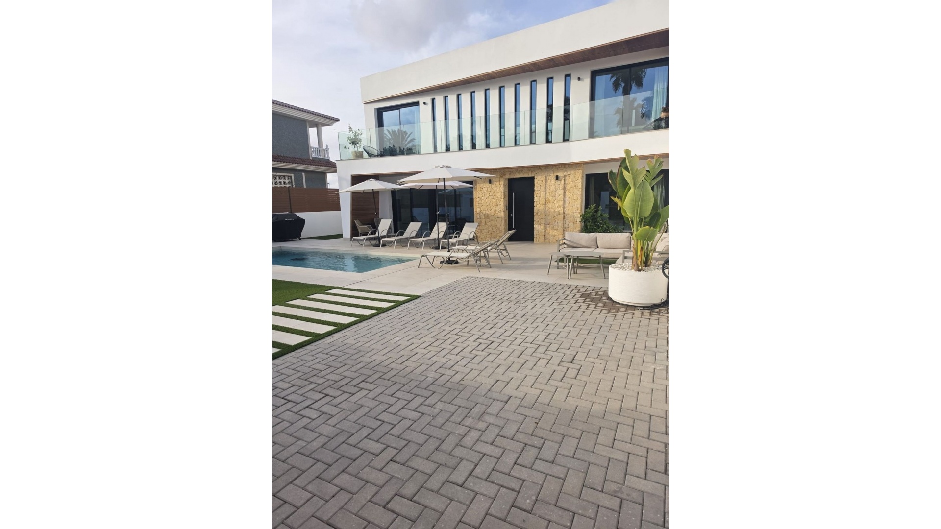 Återförsäljning - Villa - Orihuela - Los Altos